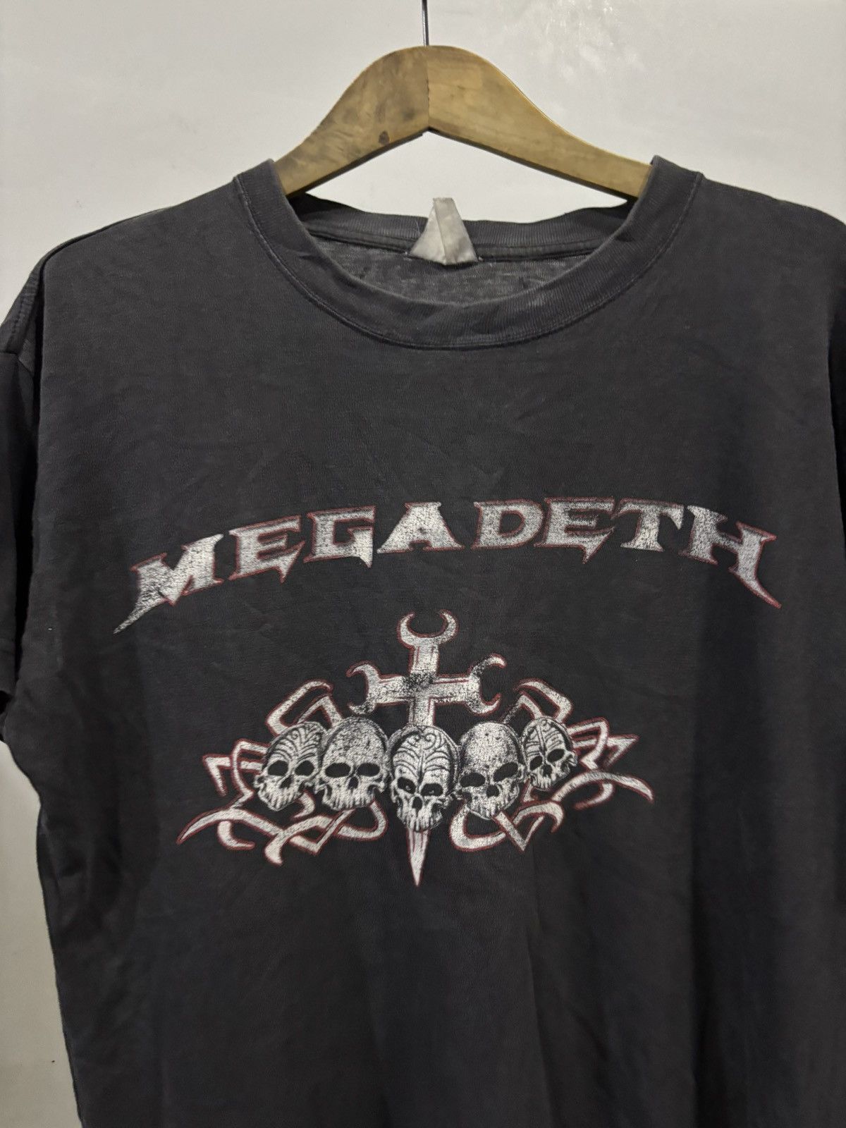 Band Tees VINTAGE MEGADETH SUNFADED EUROPE BOXY STYLE ERD ROCKSTAR Size US L / EU 52-54 / 3 - 4 Thumbnail