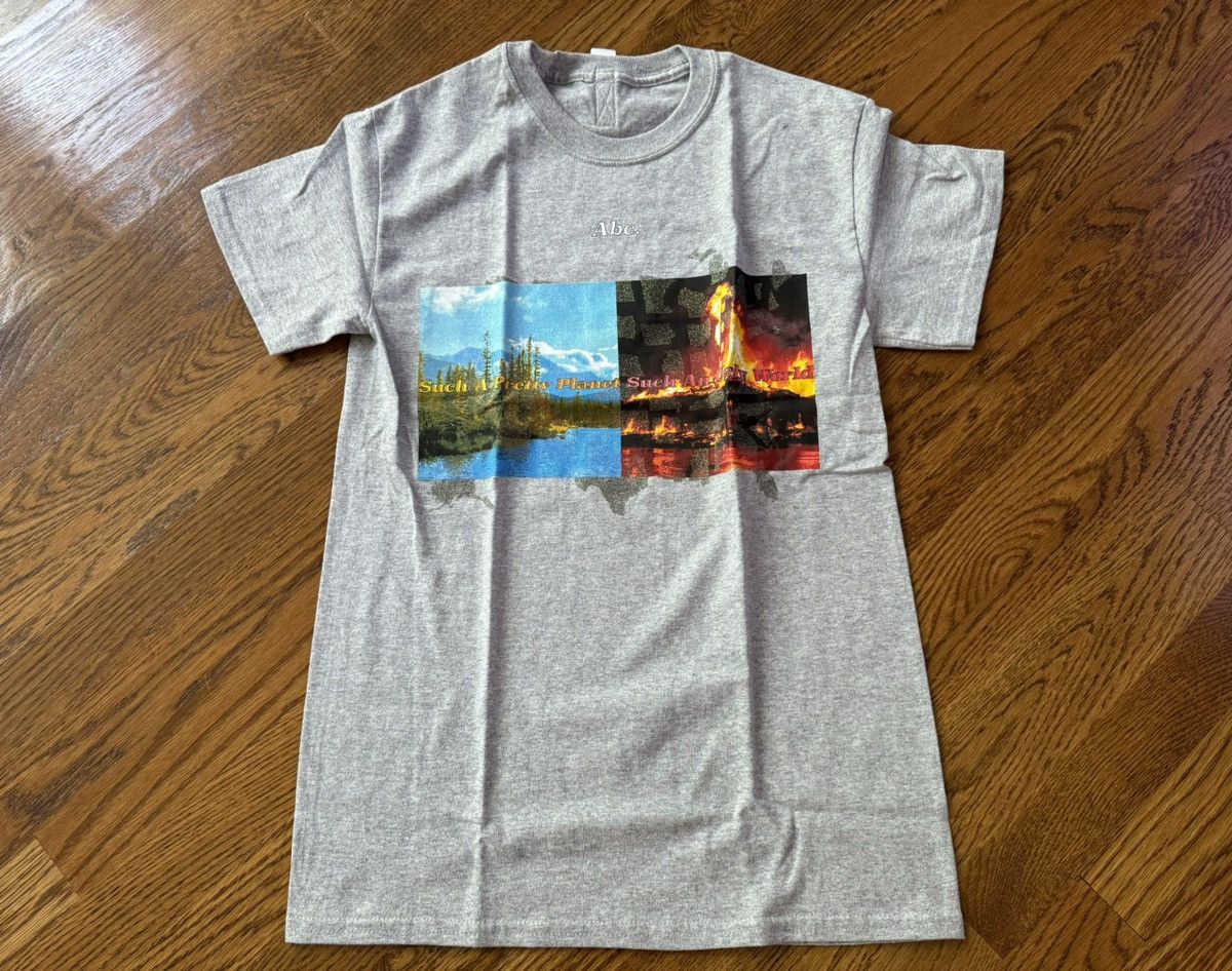 Advisory Board Crystals Medium ABC NCAAP BLM Ugly World Tee Gray Shirt 123. Size US S / EU 44-46 / 1 - 1 Thumbnail