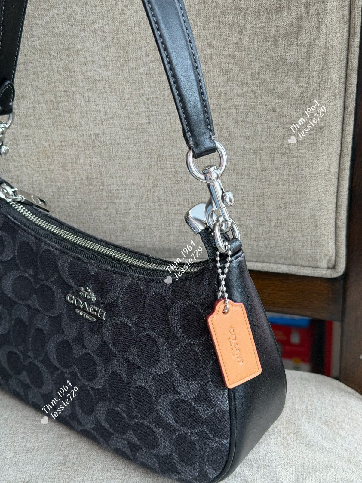 Coach NWT！COACH Teri 2-Way Shoulder Bag In Signature Denim（CDE43） Size ONE SIZE - 4 Thumbnail