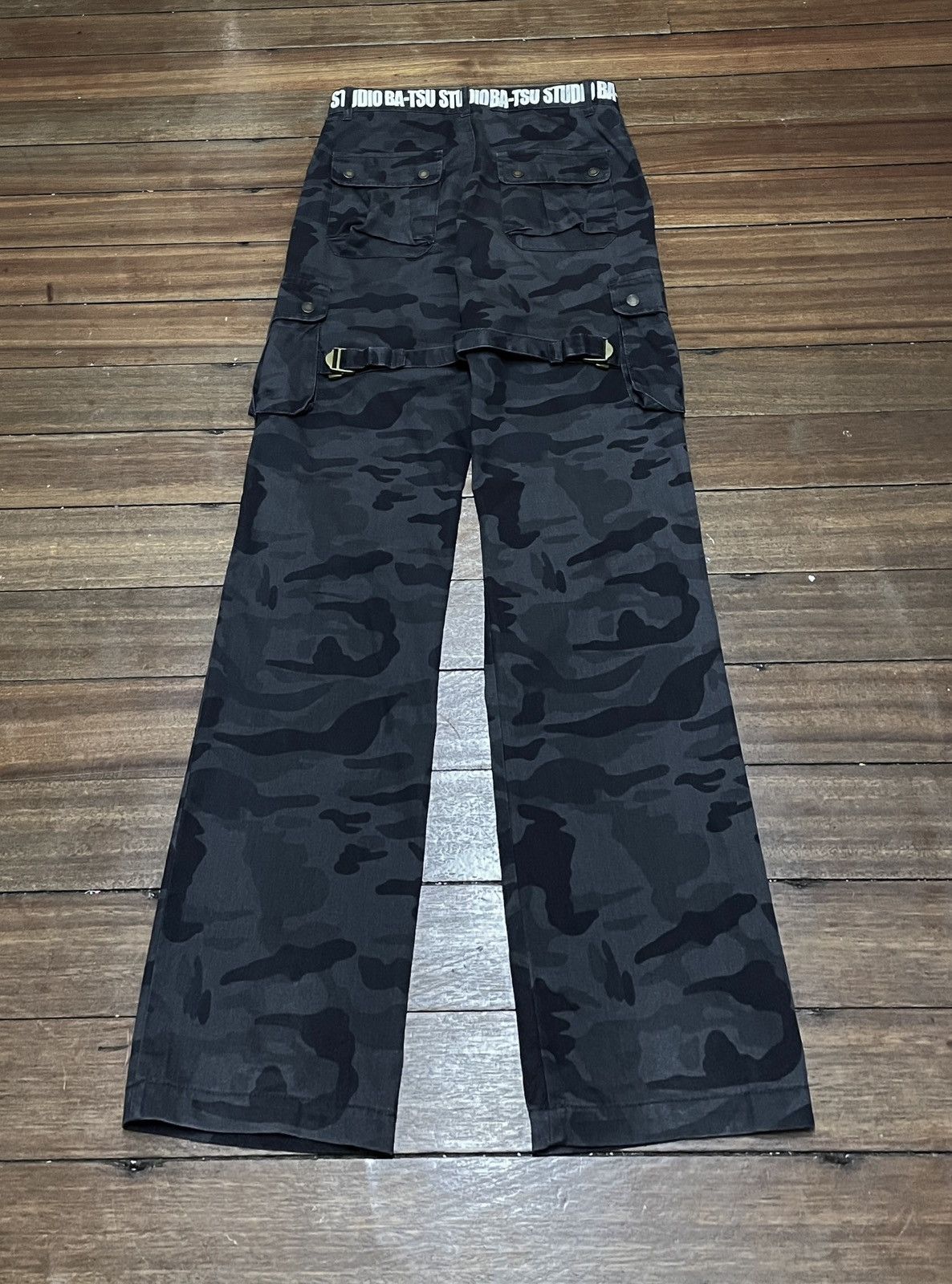 14th Addiction × Japanese Brand × Le Grande Bleu (L.G.B.) Vintage Japanese Brand Ba-Tsu Studio Tactical Pants 2000s Size US 29 - 2 Thumbnail