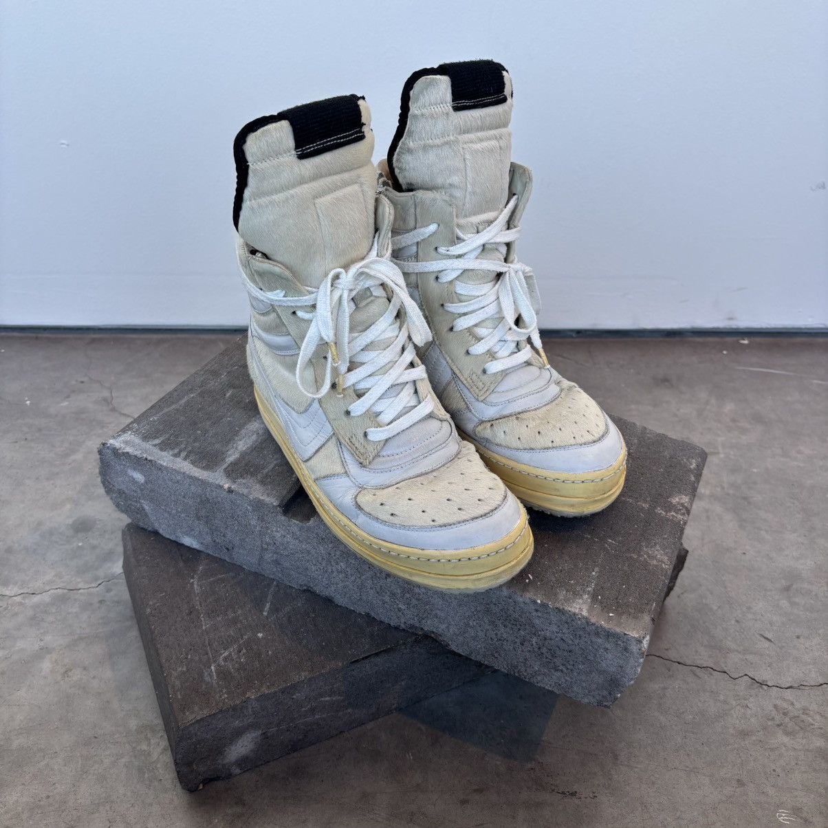 Rick Owens FW08’ Rick Owens “Milk” Pony Hair Dunks Size US 8.5 / EU 41-42 - 1 Thumbnail