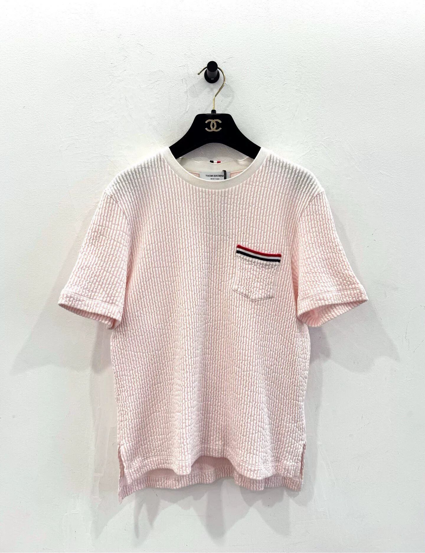 Thom Browne Thom Browne Pink Seersucker Stripe Tee Size M / US 6-8 / IT 42-44 - 1 Thumbnail