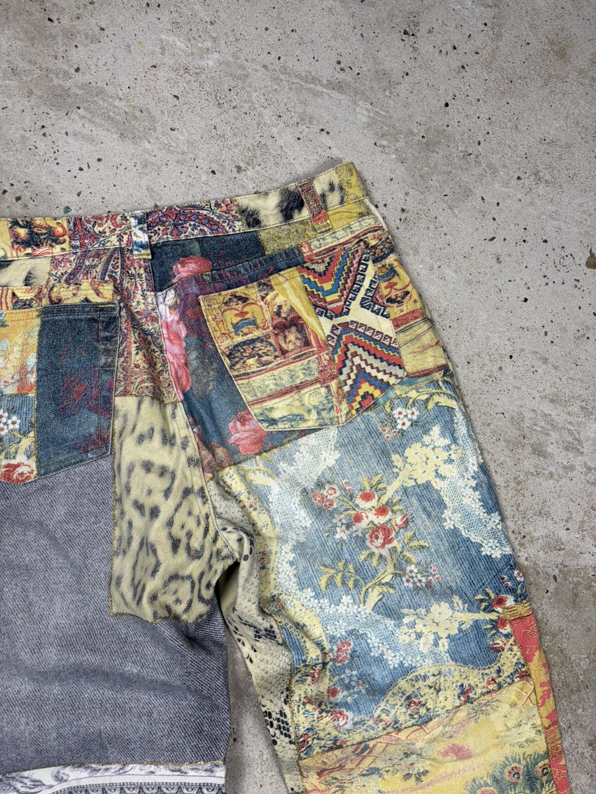 Roberto Cavalli FW 2002 Roberto Cavalli Patchwork Animal Print Bootcut Jeans Size 30" / US 8 / IT 44 - 17 Thumbnail