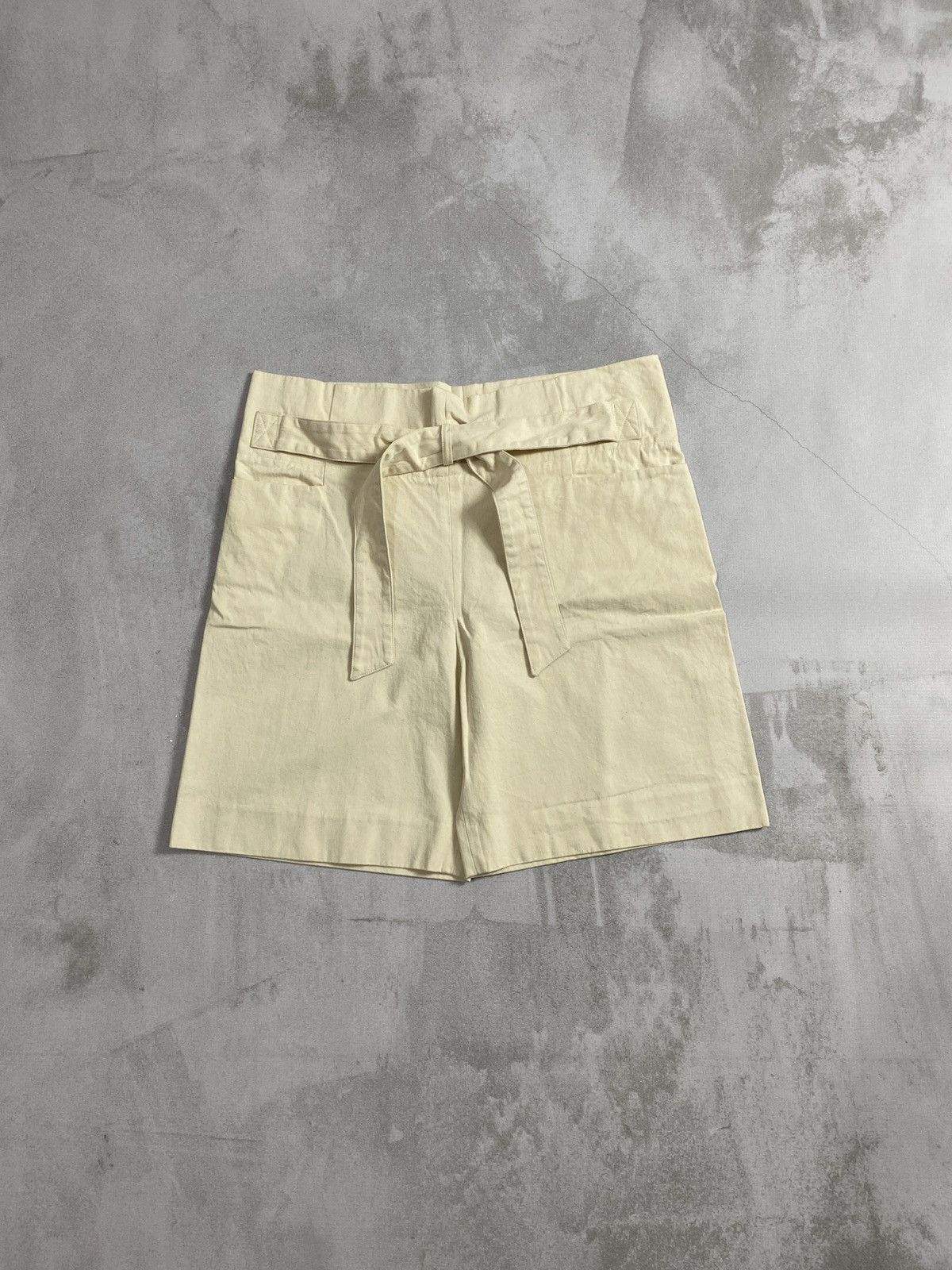 Toteme Toteme Belted Waist Short Size 36" / US 14 / IT 50 - 1 Thumbnail