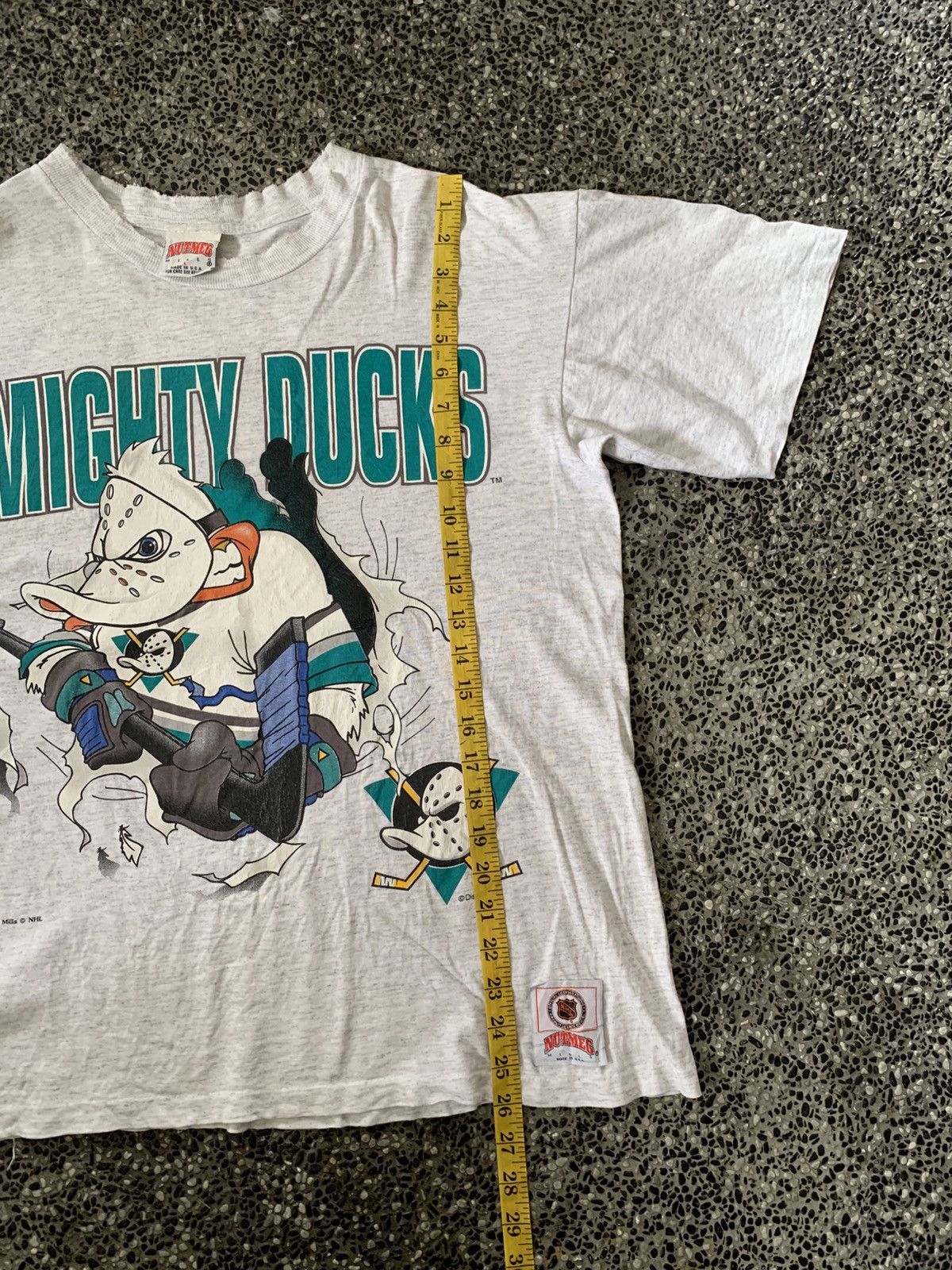NHL Vintage 90s Mighty Ducks NHL Nutmeg Ice Hockey T shirt Size US L / EU 52-54 / 3 - 10 Thumbnail