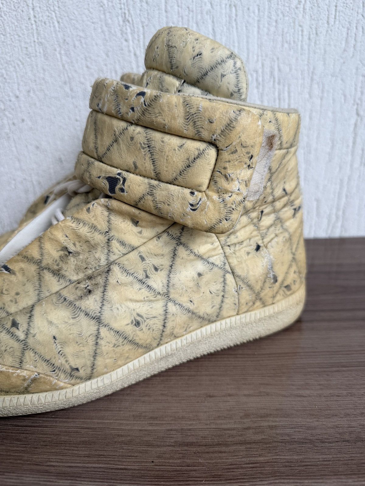 Maison Margiela 😮‍💨🔥Rare future trainers Size US 9 / EU 42 - 9 Thumbnail