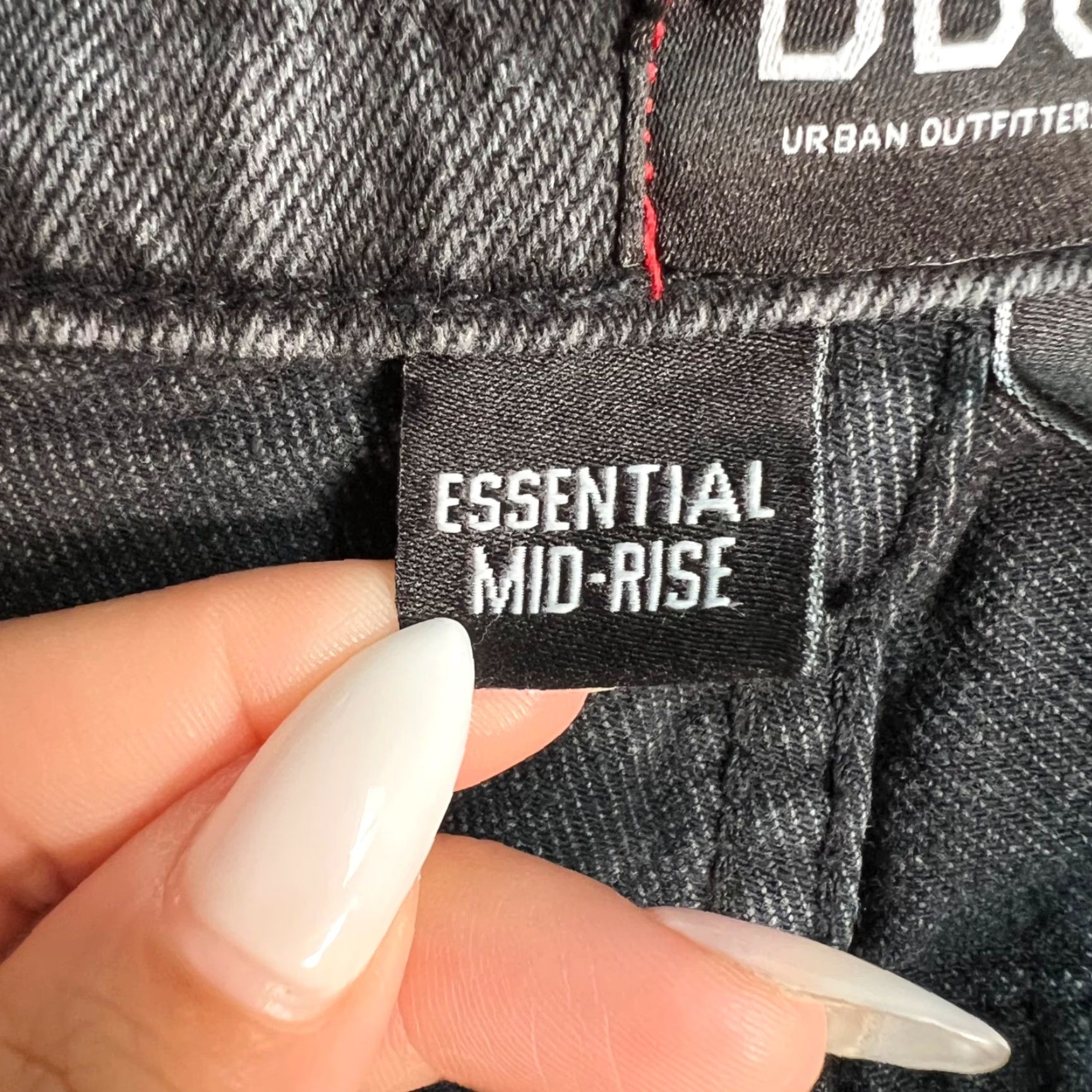 Bdg BDG Urban Outfitters Essential Mid-Rise Distressed Black Denim Shorts Size 29 Womens Cut-Off Jeans Shorting Size 29" - 4 Thumbnail