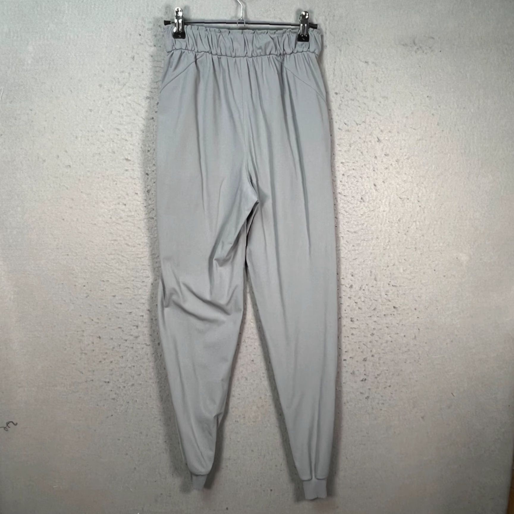 Lululemon Lululemon Womens Joggers Gray Size 2 Drawstring Elastic Waist Tapered Pants Activewear Size 26" / US 2 / IT 38 - 2 Thumbnail