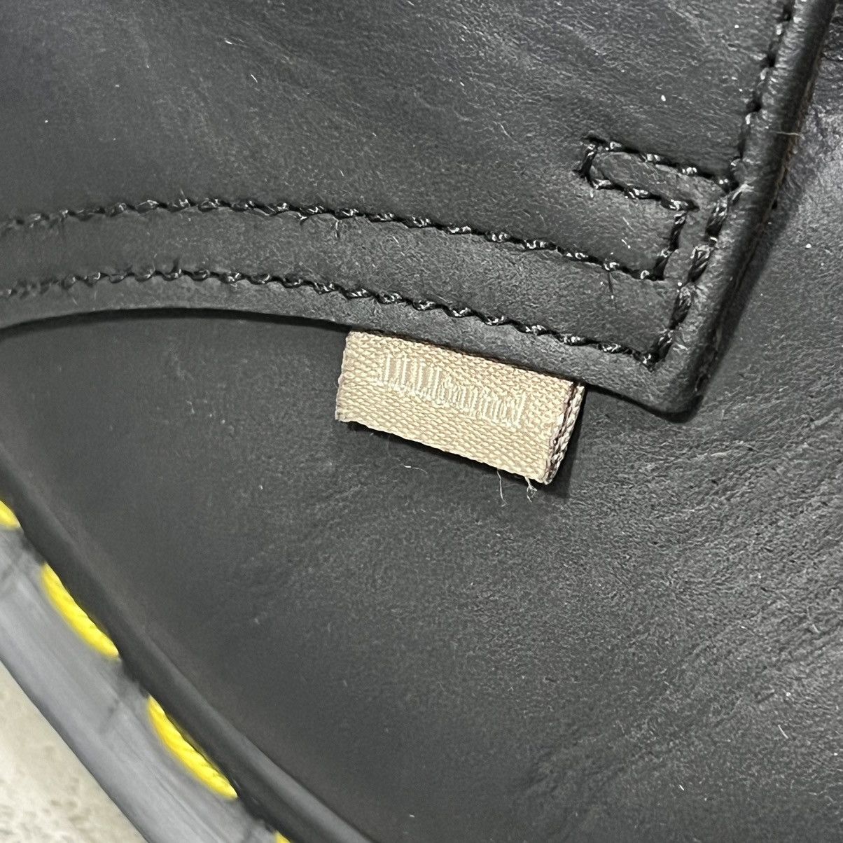 Dr. Martens × JJJJound JJJJound x Dr. Martens Archie II Crazy Leather Shoes - Black Size US 9 / EU 42 - 9 Thumbnail