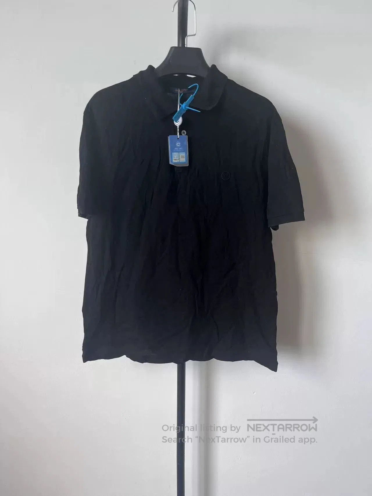 Louis Vuitton Louis Vuitton Classic Logo Men's T-Shirt. Size US L / EU 52-54 / 3 - 1 Thumbnail