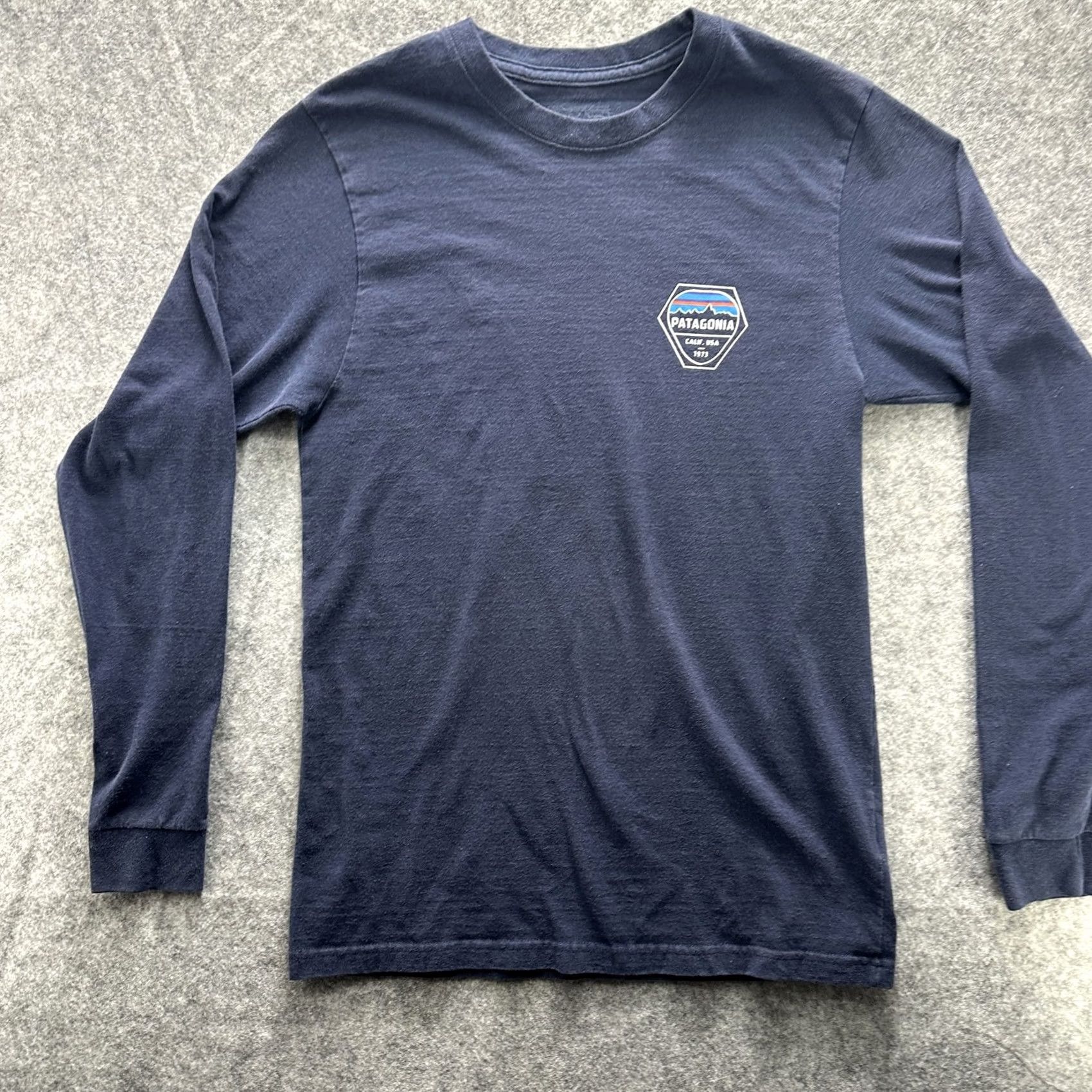 Patagonia Patagonia Shirt Mens XS Long Sleeve Cali USA 1973 Outdoor Hiking Logo Graphic Print Navy Blue T-Shirt Regular Womens? Size US XS / EU 42 / 0 - 7 Thumbnail