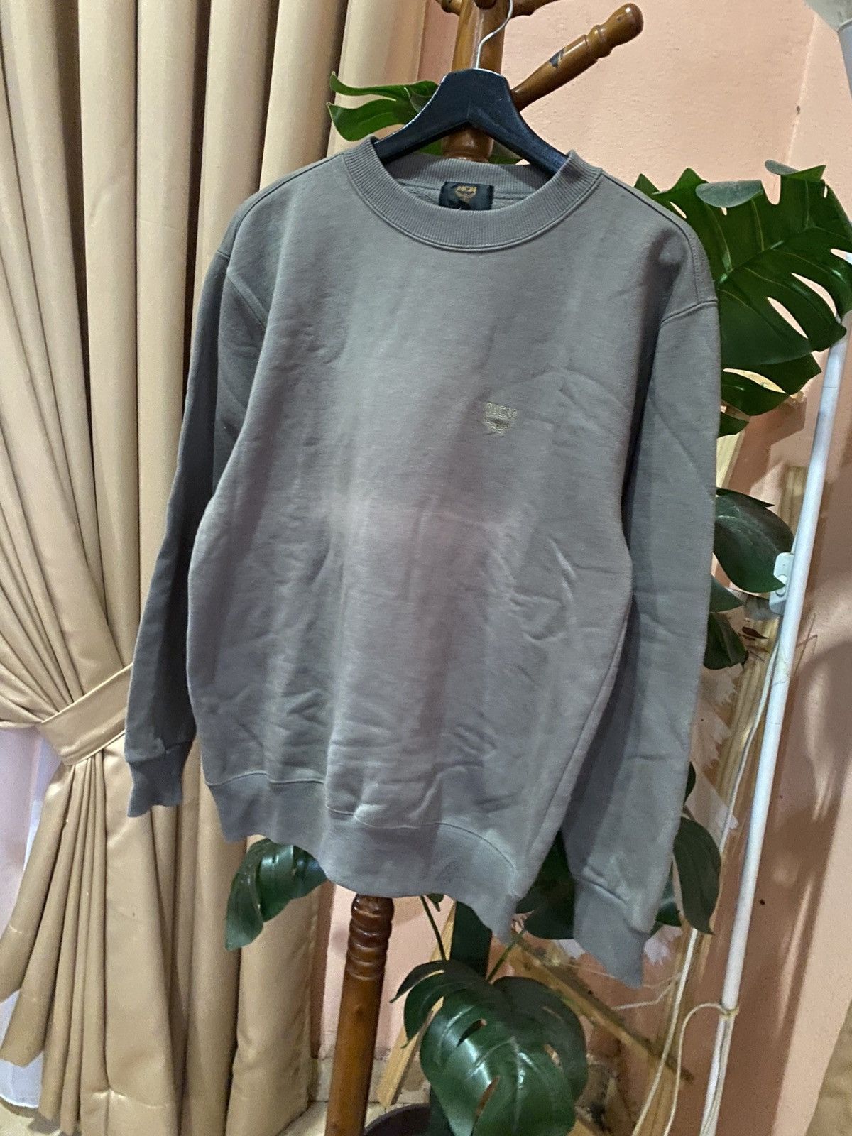 MCM Vintage MCM Légère Grey Crewneck Sweatshirt – Minimalist Size US M / EU 48-50 / 2 - 4 Thumbnail