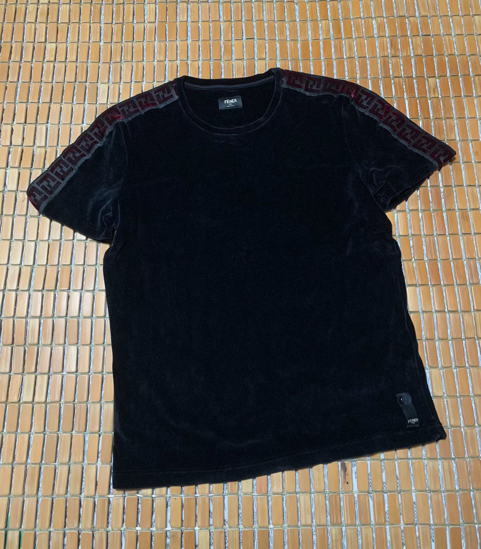 Fendi Fendi 2021 Limited Velvet Short Sleeve Size US S / EU 44-46 / 1 - 1 Thumbnail