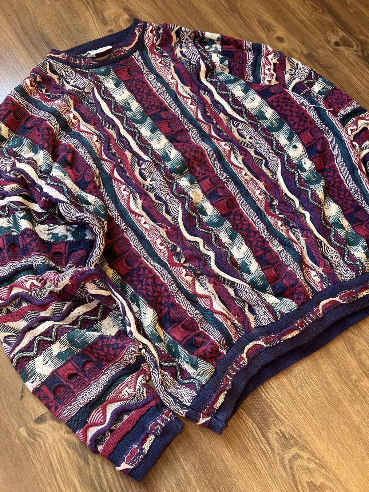 Coogi Rare Coogi 3D Knit / Sweater (Red/White/Green) Size US XL / EU 56 / 4 - 3 Thumbnail