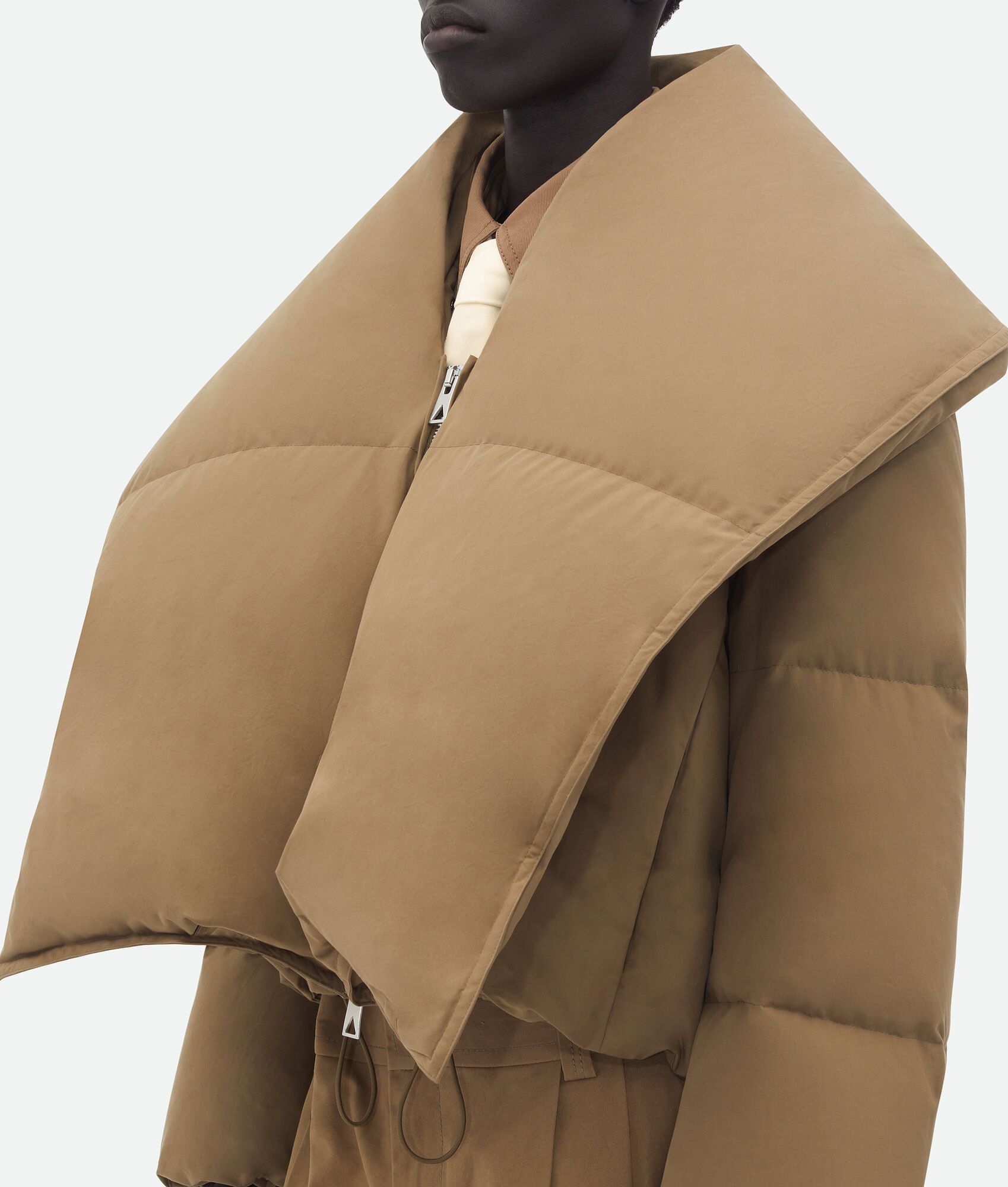 Bottega Veneta o1w1db10825 Frosted Poplin Puffer Jacket in Liana Size US XL / EU 56 / 4 - 5 Thumbnail