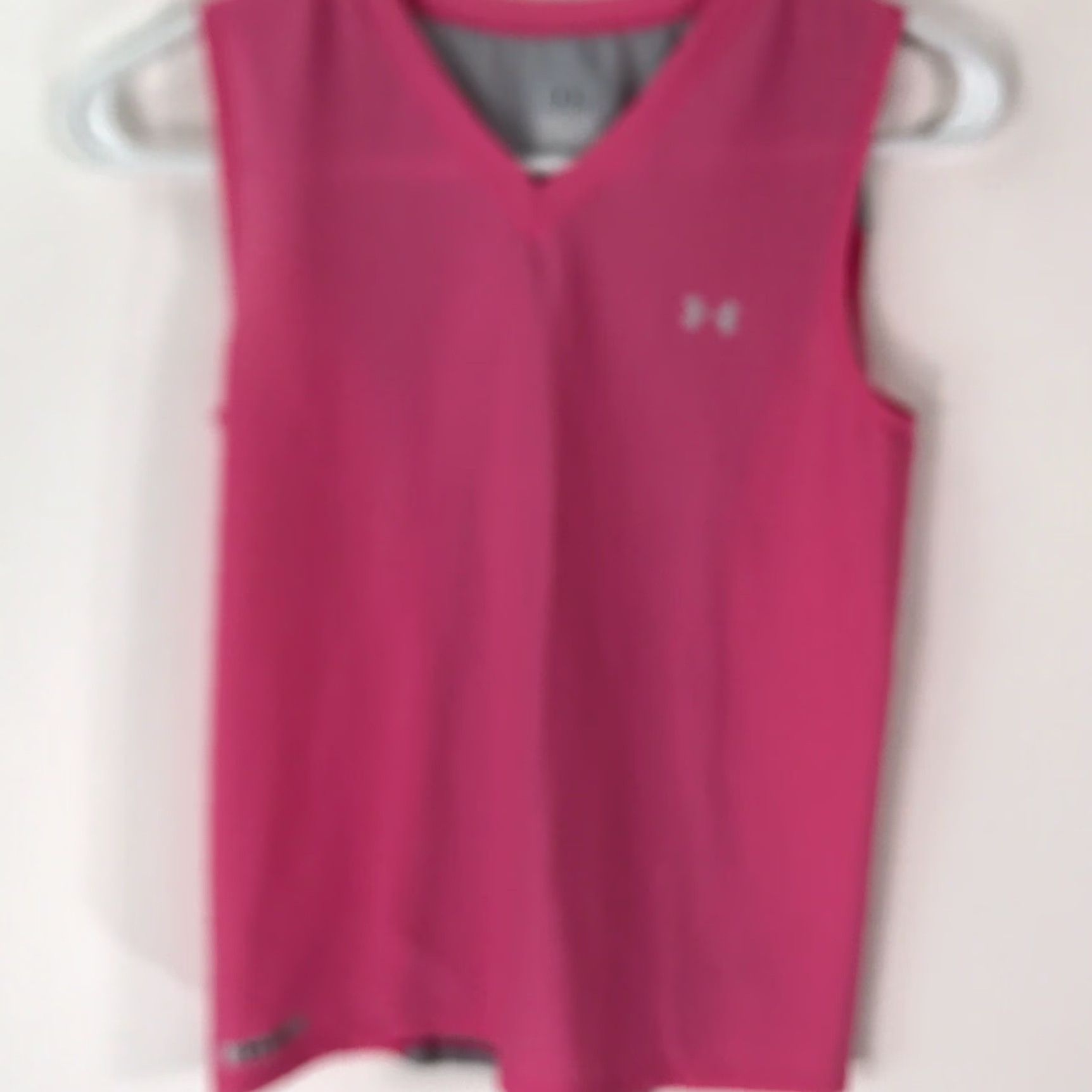Under Armour Under Armour Womens Tank Top Sleeveless V Neck Pink Pullover Activewear Size M Shirt Womens Size M / US 6-8 / IT 42-44 - 2 Thumbnail