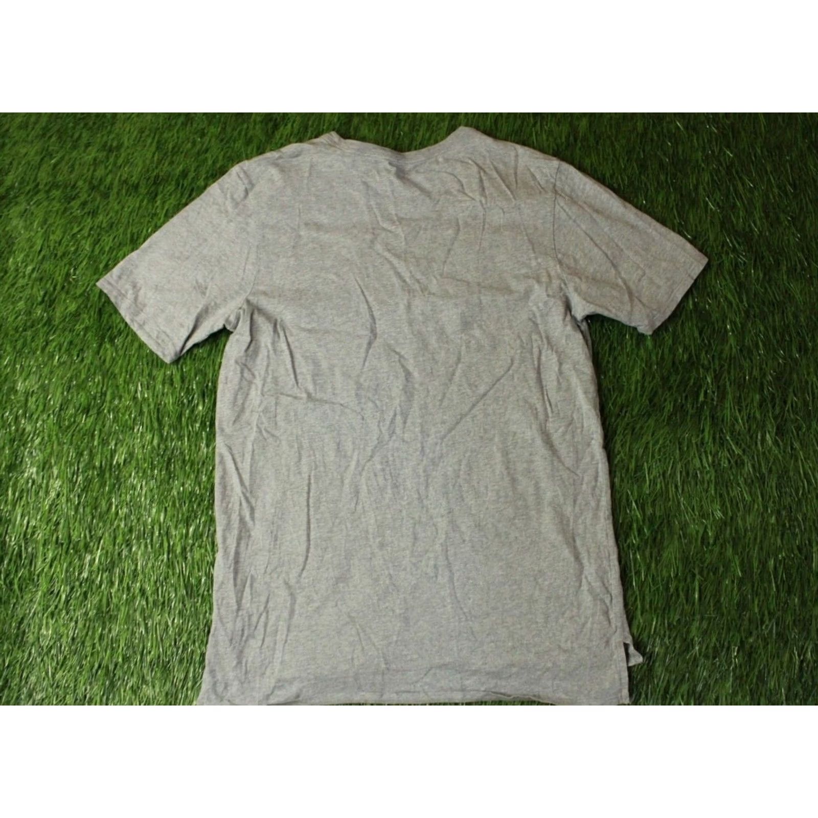 Nike NIKE ORIGINAL 2017 MEN SHIRT T-SHIRT TEE JERSEY SIZE M MEDIUM 834727-063 Gray and Black Casual Nike Shirt Mens Size US M / EU 48-50 / 2 - 7 Thumbnail