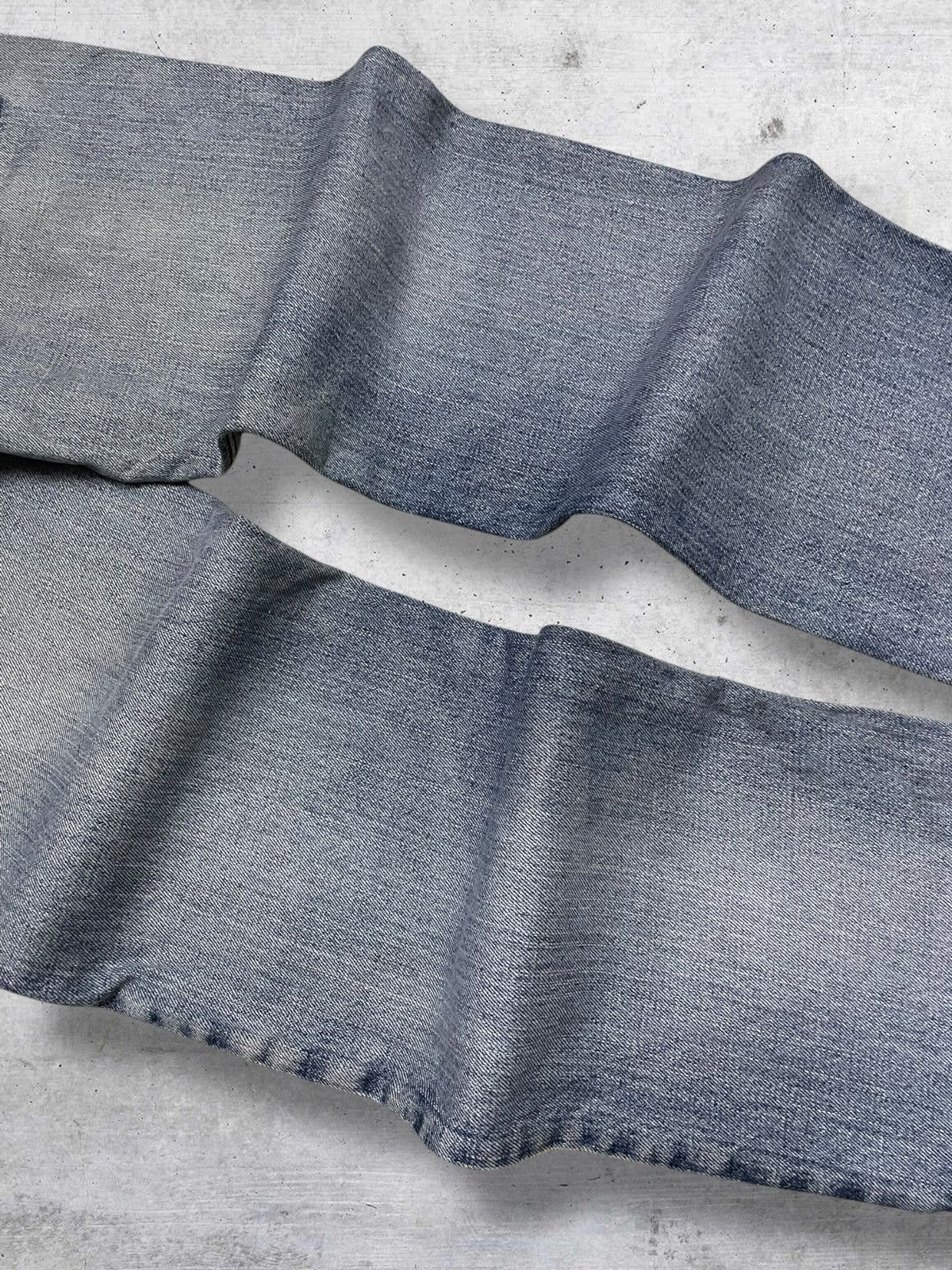 Levi's Vintage Clothing VINTAGE 533 LEVIS USA DESIGNER 90S WHISKERING RIPPED DENIM Size US 29 - 14 Thumbnail