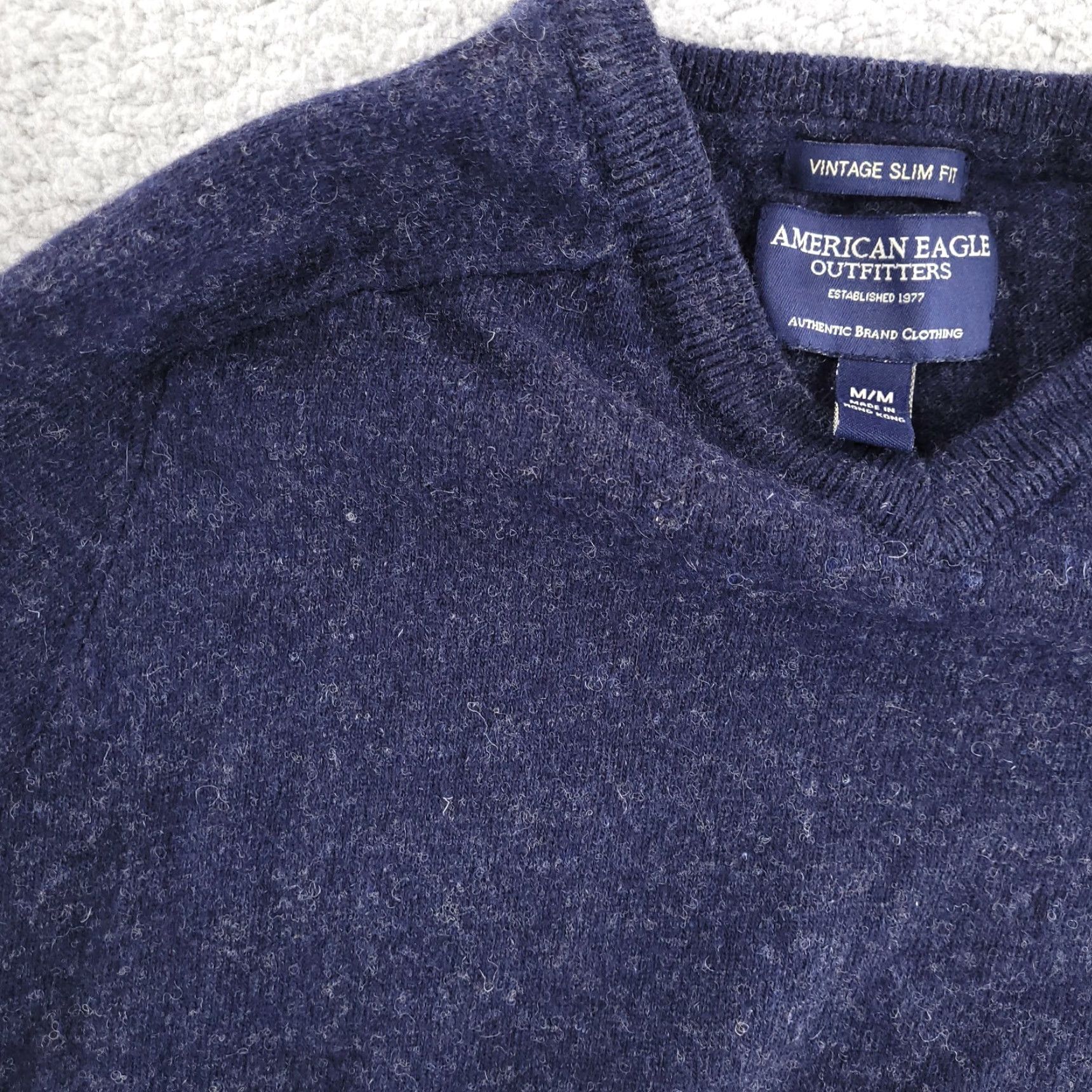 American Eagle Outfitters American Eagle Wool Sweater Men's Medium Navy Blue Lambswool V Neck Size US M / EU 48-50 / 2 - 4 Thumbnail