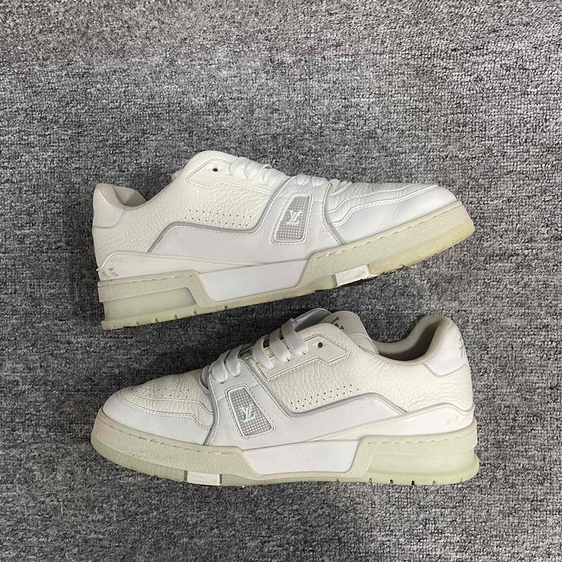 Louis Vuitton Louis Vuitton White Leather Trainer Low-Top Sneakers - Size US 8 / EU 41 - 4 Thumbnail