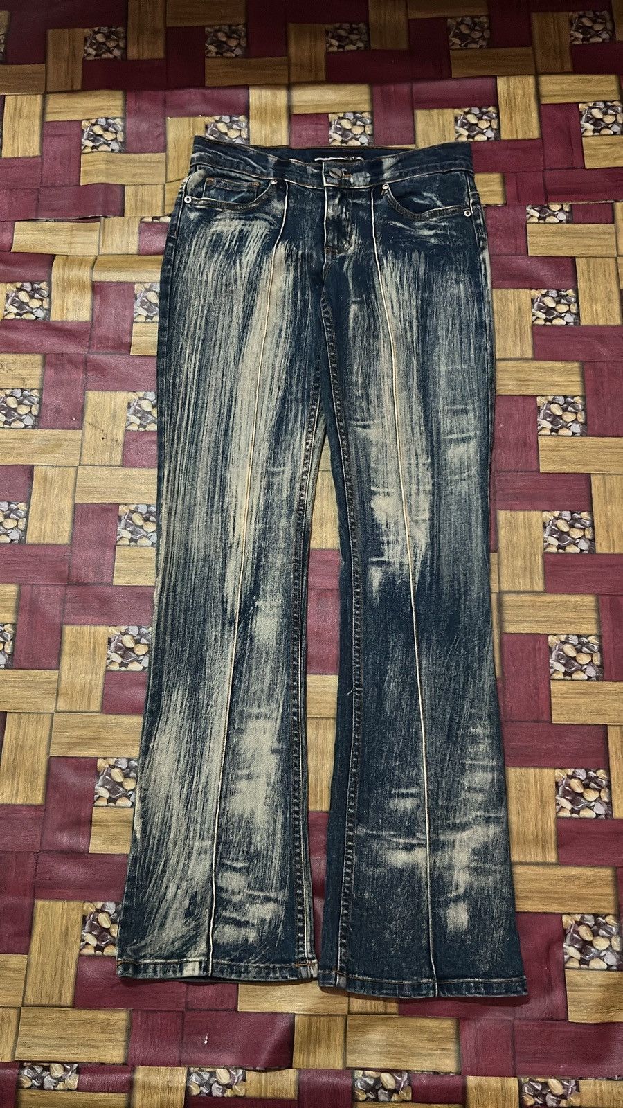 If Six Was Nine × Japanese Brand × Le Grande Bleu (L.G.B.) Bebe Flare Jeans Acid Wash Design Size 27" / US 4 / IT 40 - 1 Thumbnail