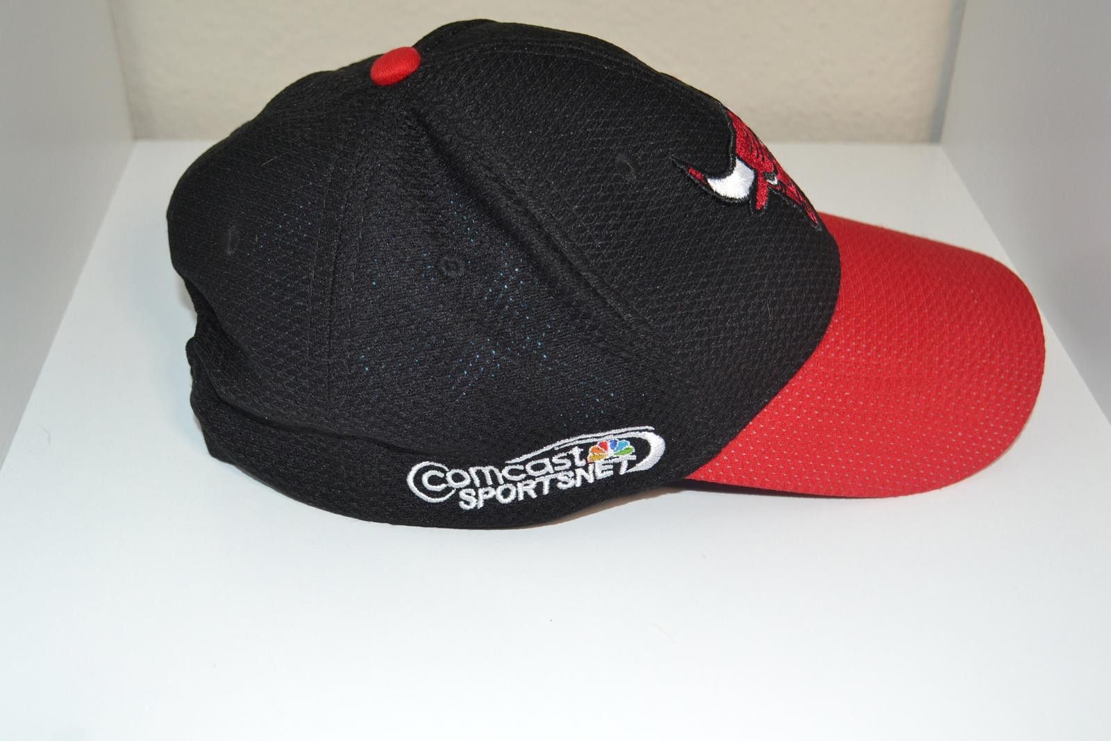 The Unbranded Brand Chicago Bulls Black and Red Baseball Cap Size ONE SIZE - 3 Thumbnail