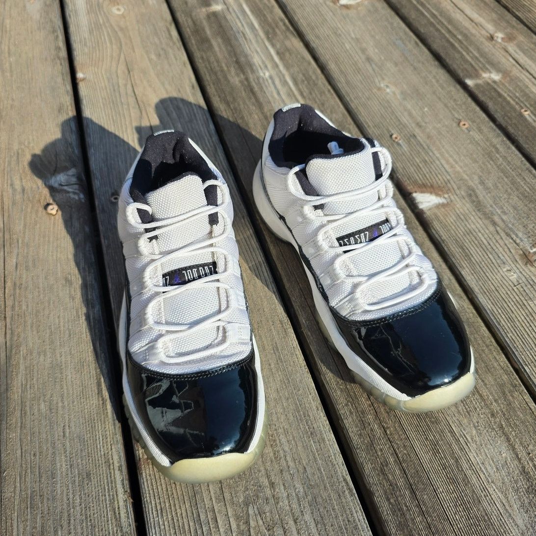 Jordan Brand × Nike Nike Air Jordan 11 Retro Low (GS) "Concord (2014)" Size US 6 / EU 39 - 4 Thumbnail