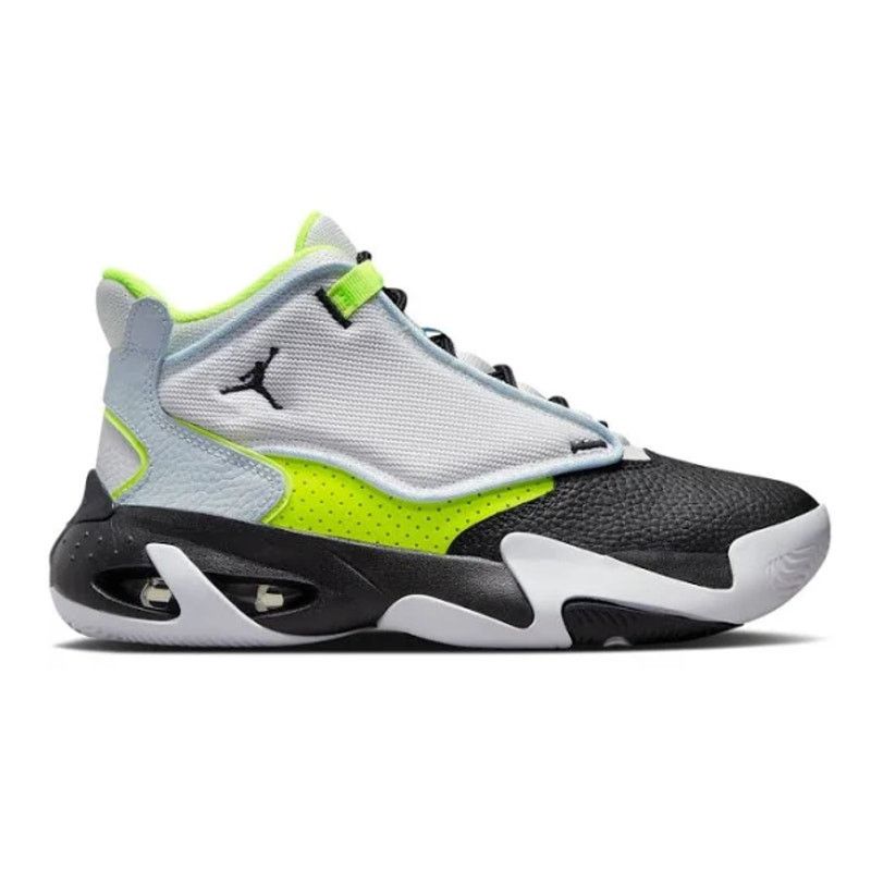 Jordan Max Aura 4 (GS)--size 6.5