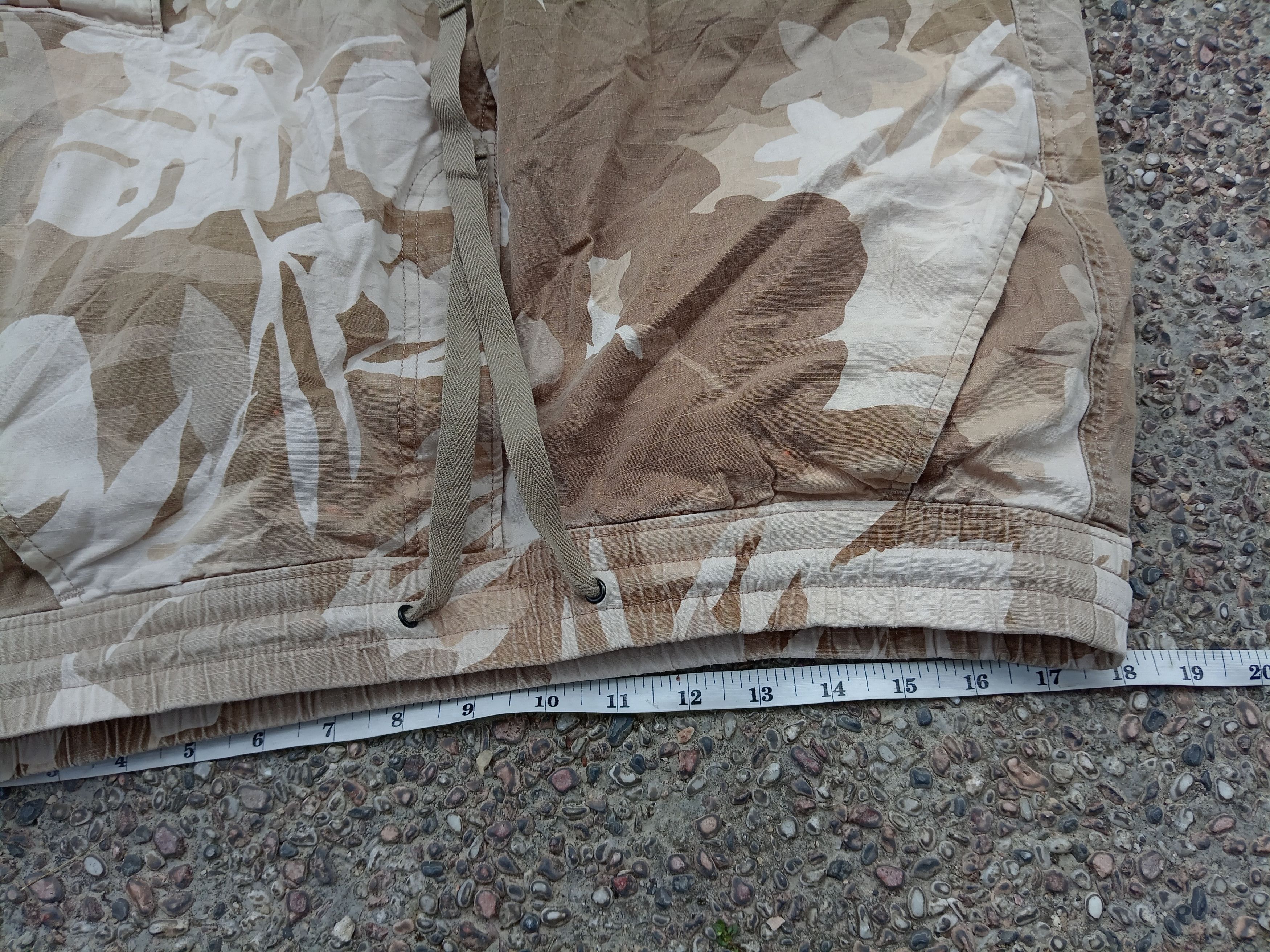 LVC × Levi's Levi's camo short pants Size US 34 / EU 50 - 9 Thumbnail