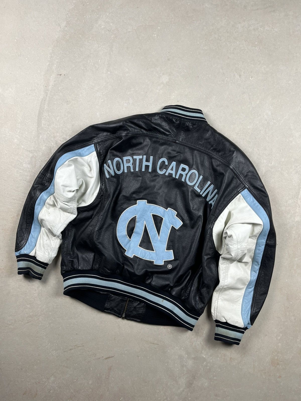 Vintage Vintage 90s University of North Carolina UNC Leather Jacket Size US L / EU 52-54 / 3 - 2 Thumbnail