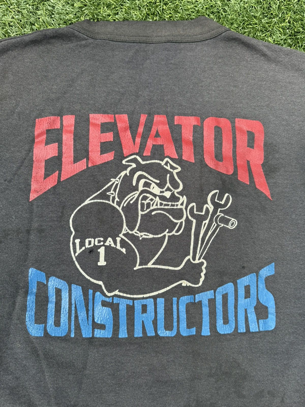 Vintage 90’s Vintage Distressed Work Wear Sweatshirt Size US L / EU 52-54 / 3 - 8 Thumbnail