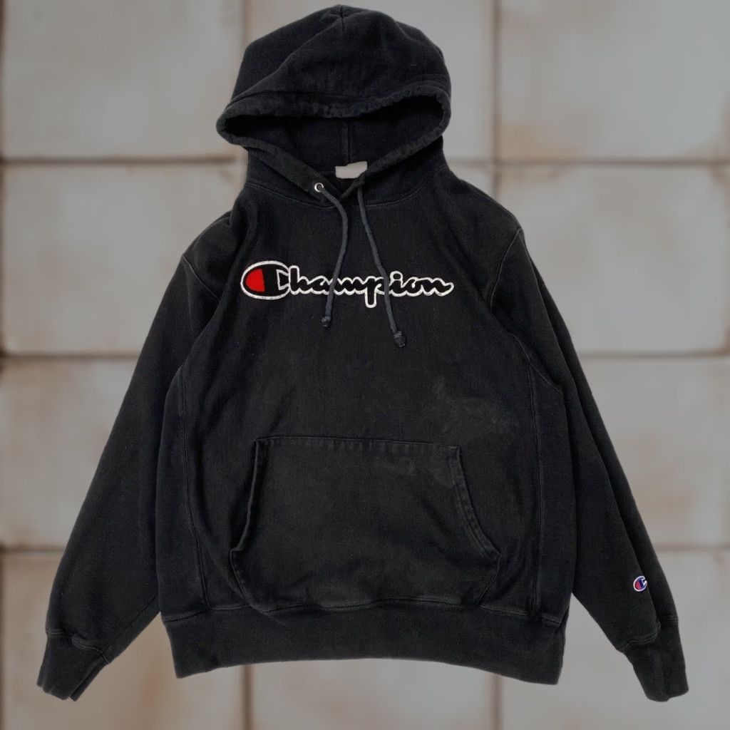 Champion VTG Champion Hoodie LARGE Reverse Weave Logo Embroidery Black Mens L Distressed Pullover Size US L / EU 52-54 / 3 - 1 Thumbnail
