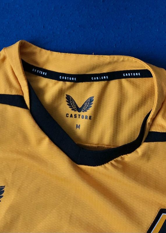 Castore Match Worn Wolverhampton Wanderers home jersey 2022/2023 Size US M / EU 48-50 / 2 - 7 Thumbnail