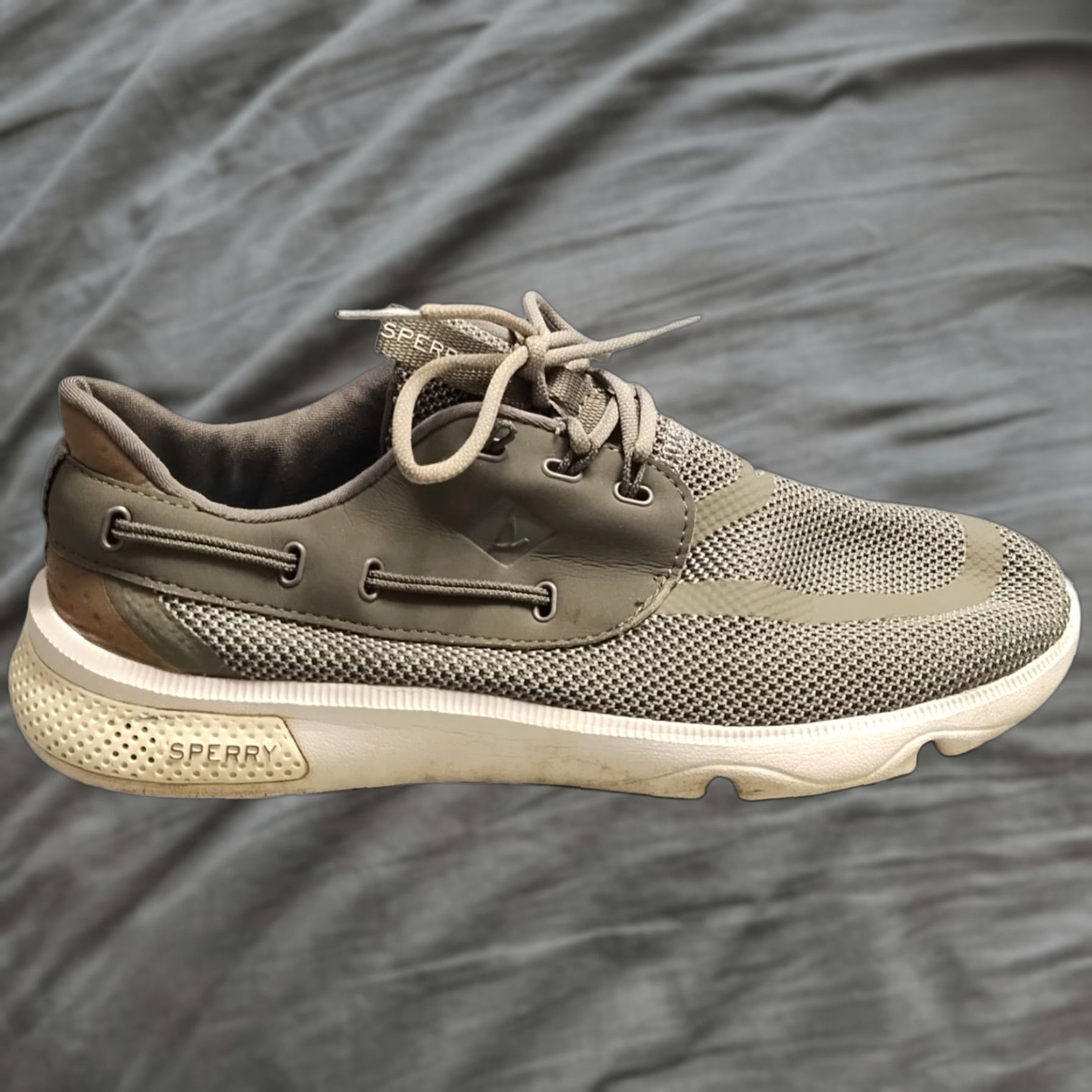 Sperry Sperry Athletic Sneakers Womens Size 10 Gray & White Fabric Round Toe STS98968 - Pre-owned Size US 10 / IT 40 - 1 Thumbnail