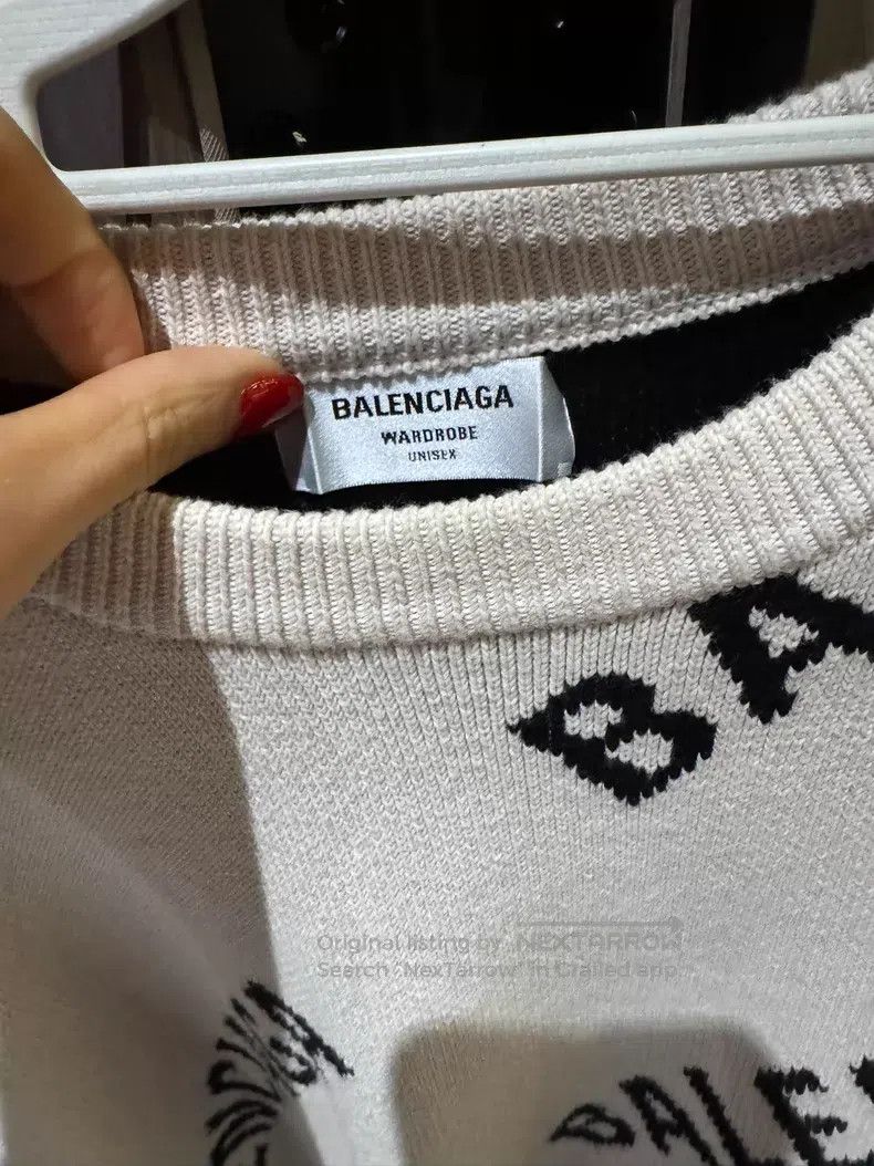 Balenciaga Balenciaga Beige Bullet Hole Logo Sweater Size US M / EU 48-50 / 2 - 2 Thumbnail