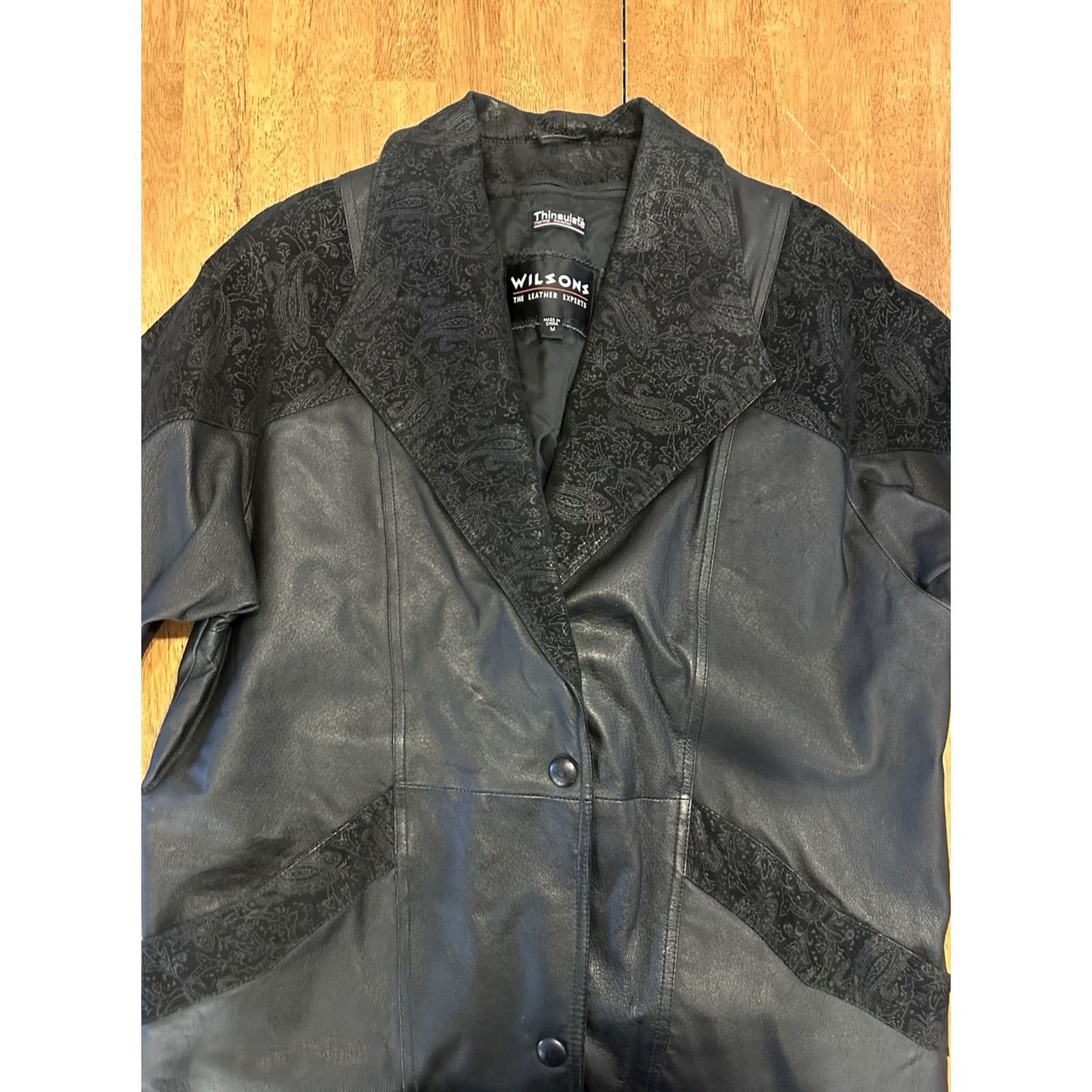 Vintage VINTAGE Wilson’s Thinsulate Leather Jacket Floral Trim Button Up Medium Black Suede Lined Buckle 80s Womens Size M / US 6-8 / IT 42-44 - 2 Thumbnail