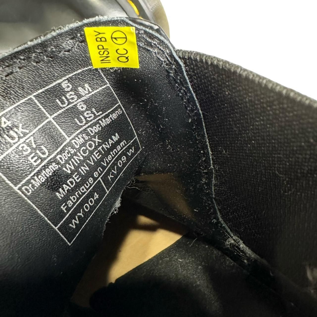 Dr. Martens DR. MARTENS Wincox Smooth Leather Buckle Boots, Black Size US 6 / IT 36 - 6 Thumbnail