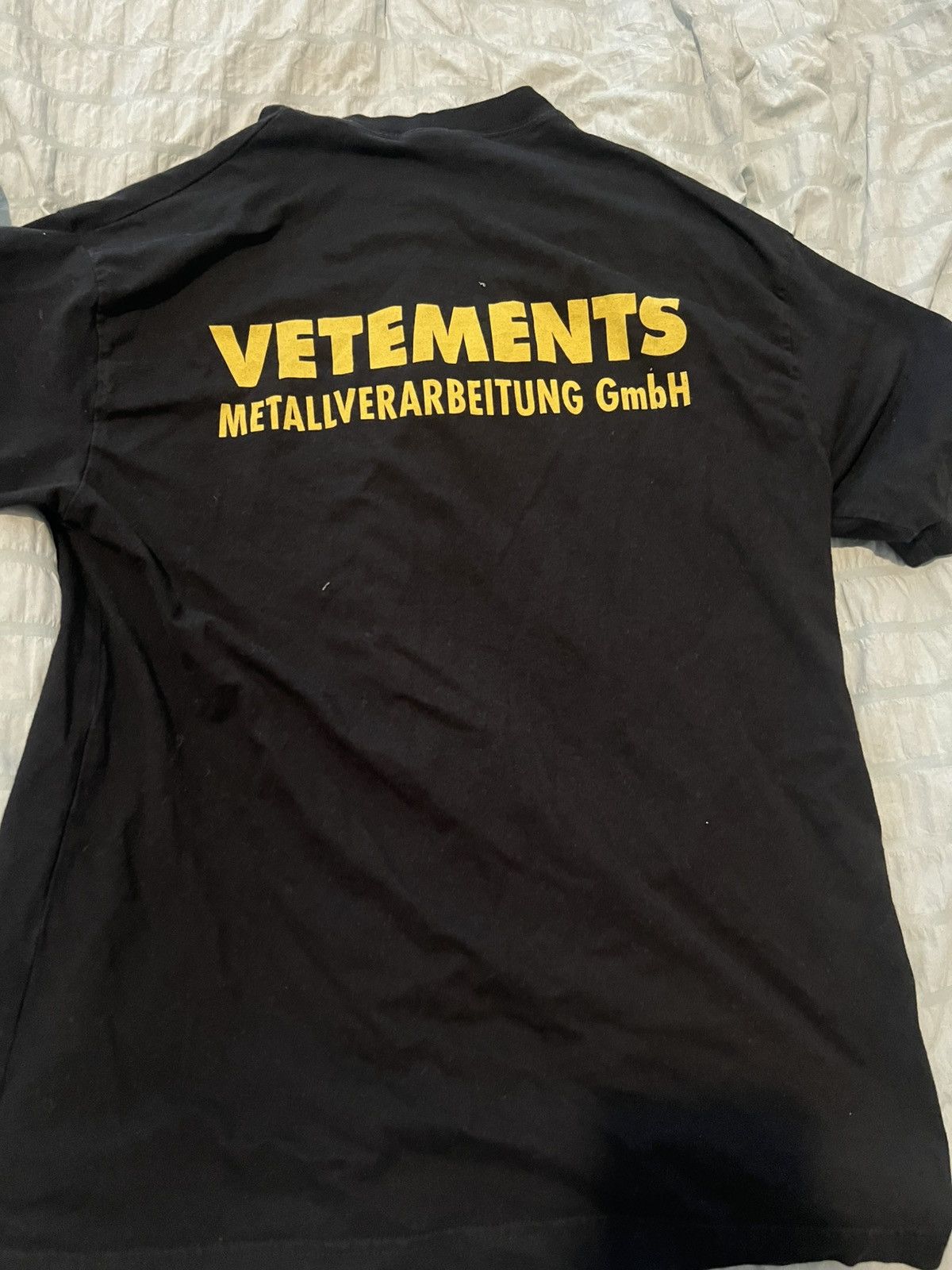 Vetements VETEMENTS METALLVERARBEITUNG Tee Size US XS / EU 42 / 0 - 2 Thumbnail