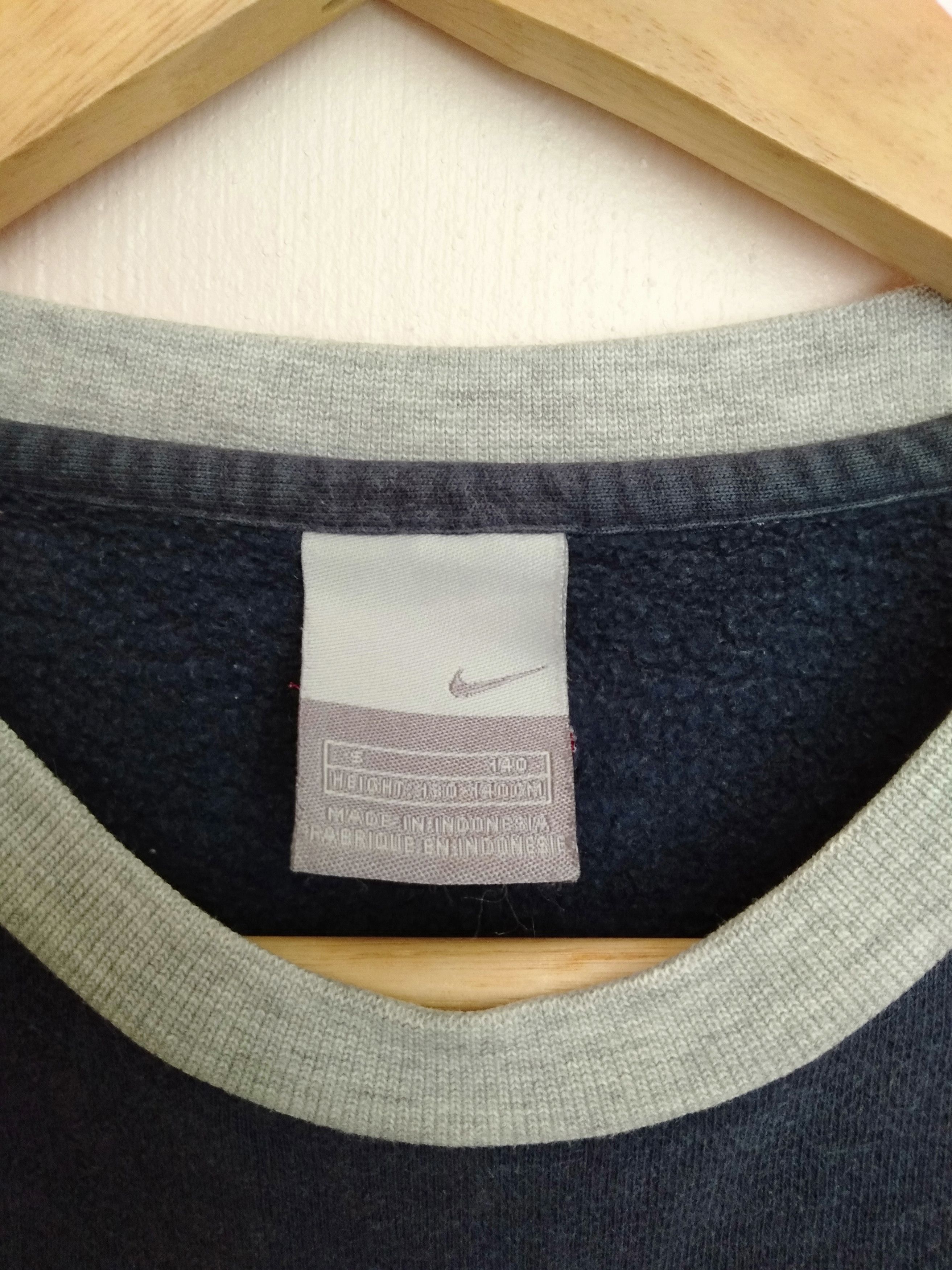 Nike Nike Streetwear Y2K Sweatshirt Size US S / EU 44-46 / 1 - 3 Thumbnail