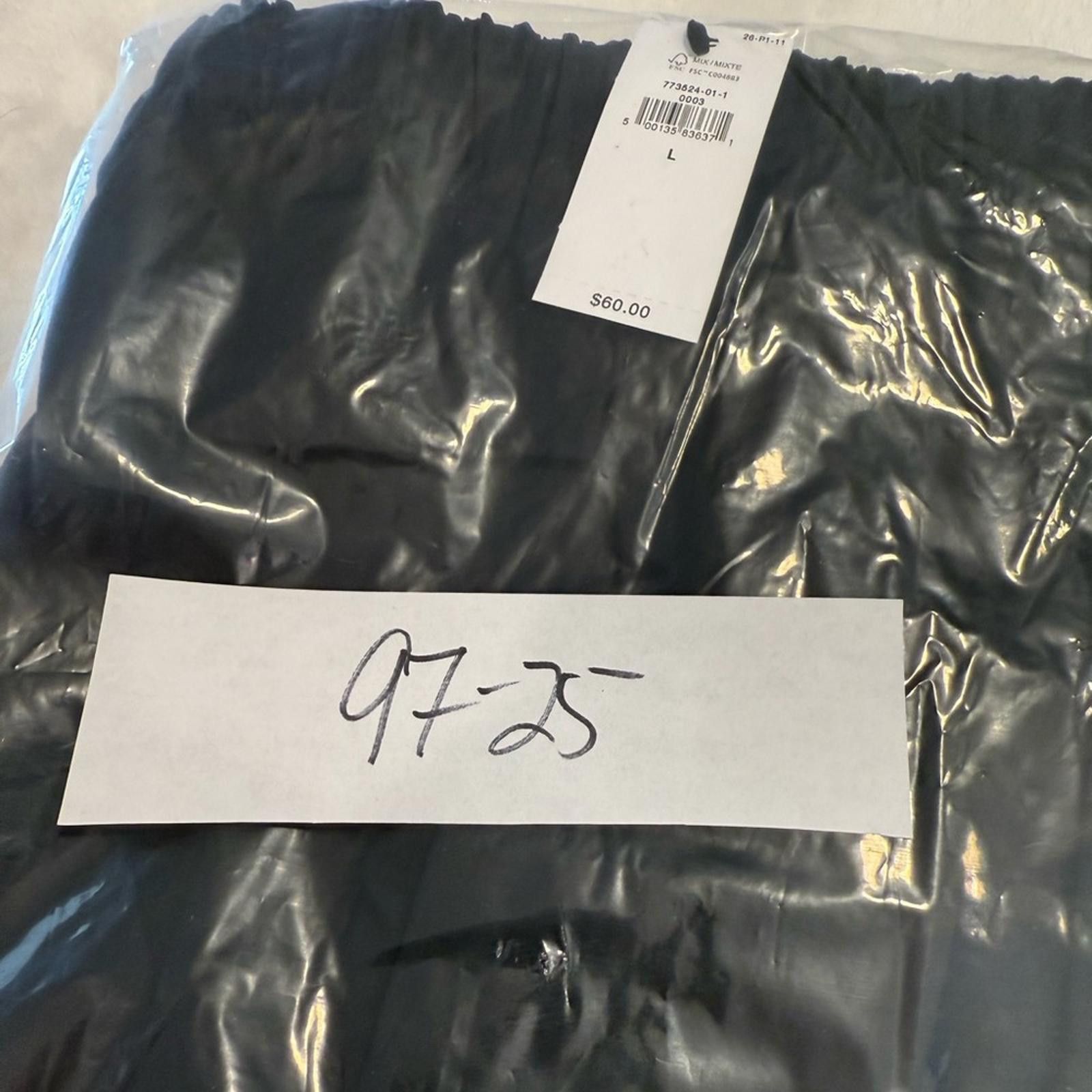 Other Banana Republic Factory ruffled black crop top ruching SZ LG Size L / US 10 / IT 46 - 10 Thumbnail