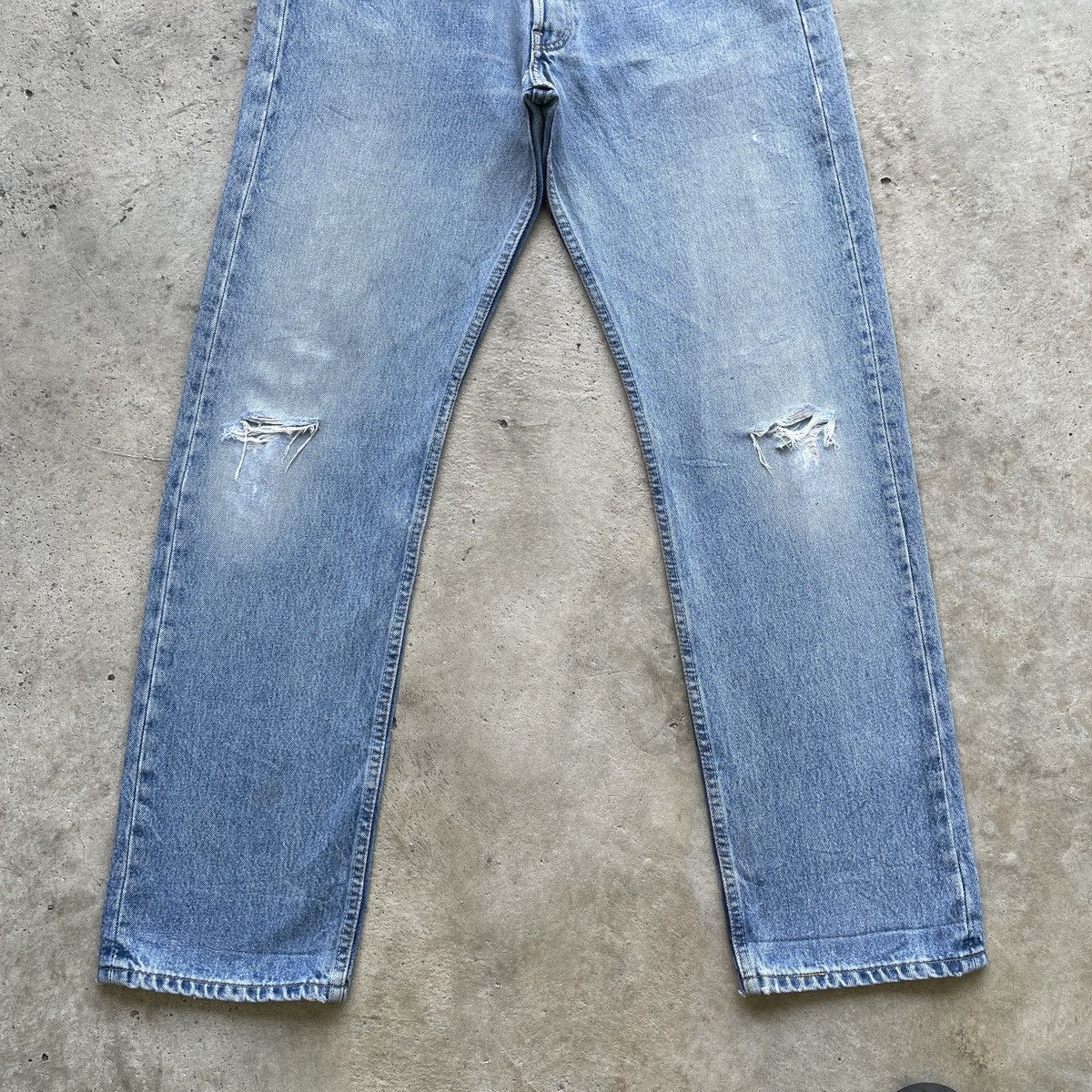 Jean × Levi's × Vintage Vintage Levi’s 501 Straight Faded Distressed Jeans Pants W32 Size US 32 / EU 48 - 4 Thumbnail