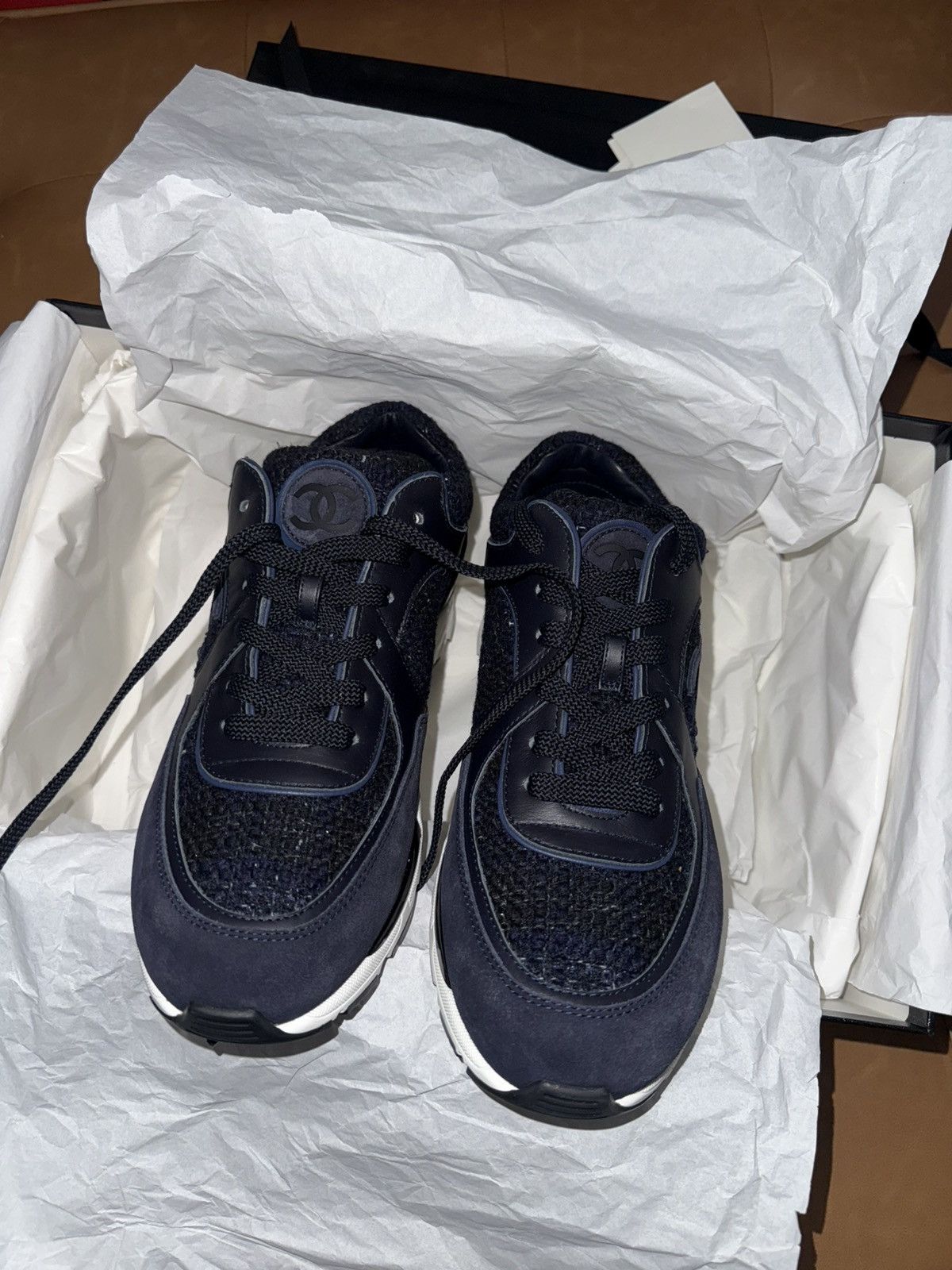 Chanel Chanel suede cc sneakers Size US 8 / EU 41 - 5 Thumbnail