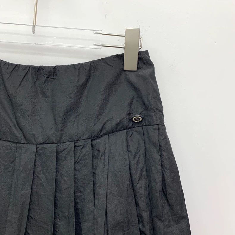 Chanel Chanel Black logo logo silk casual pleated skirt short ski Size 25" / US 0 / IT 36 - 3 Thumbnail