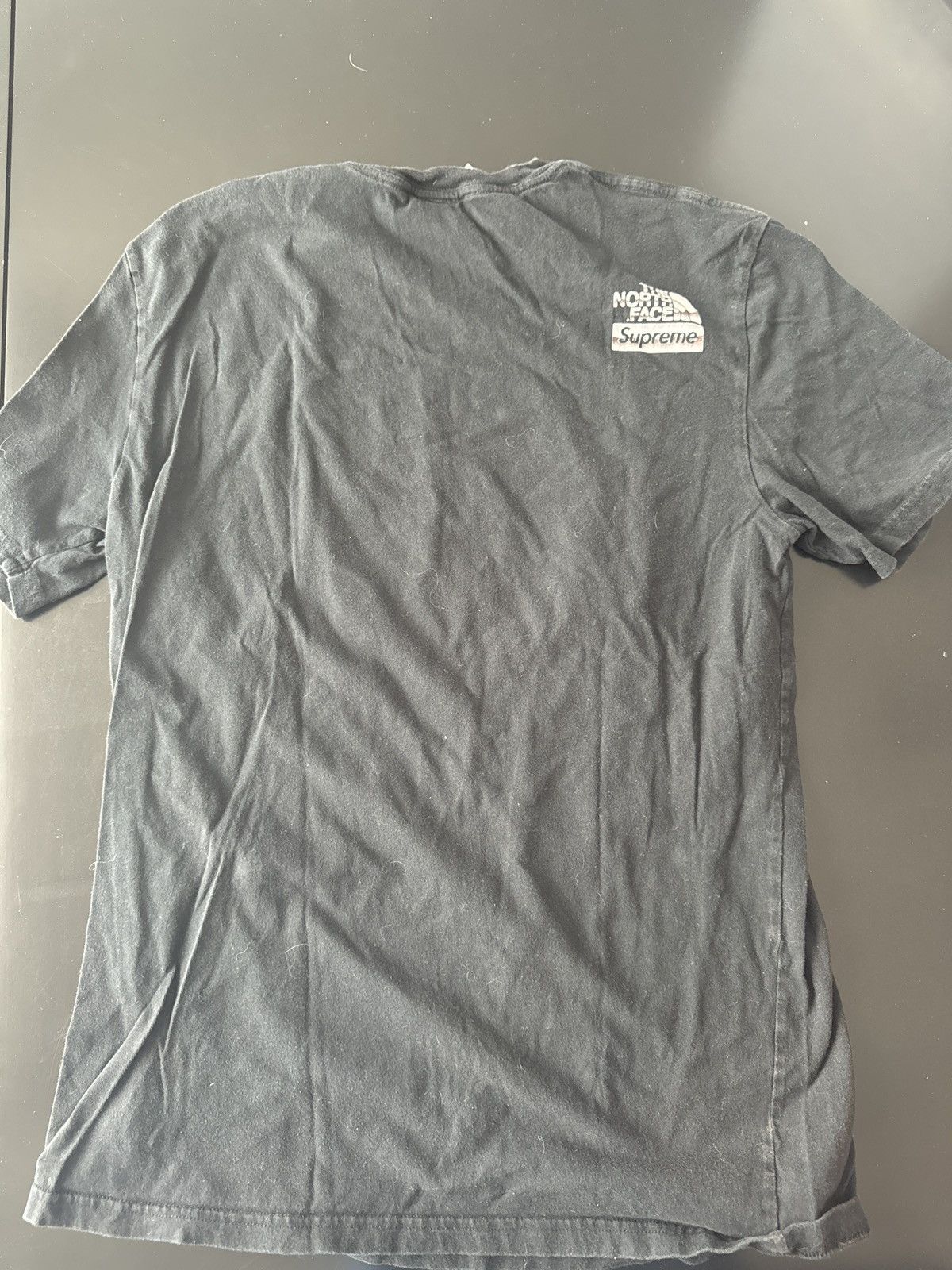 Supreme Supreme x The North Face Metallic Logo Tee Size US M / EU 48-50 / 2 - 2 Thumbnail