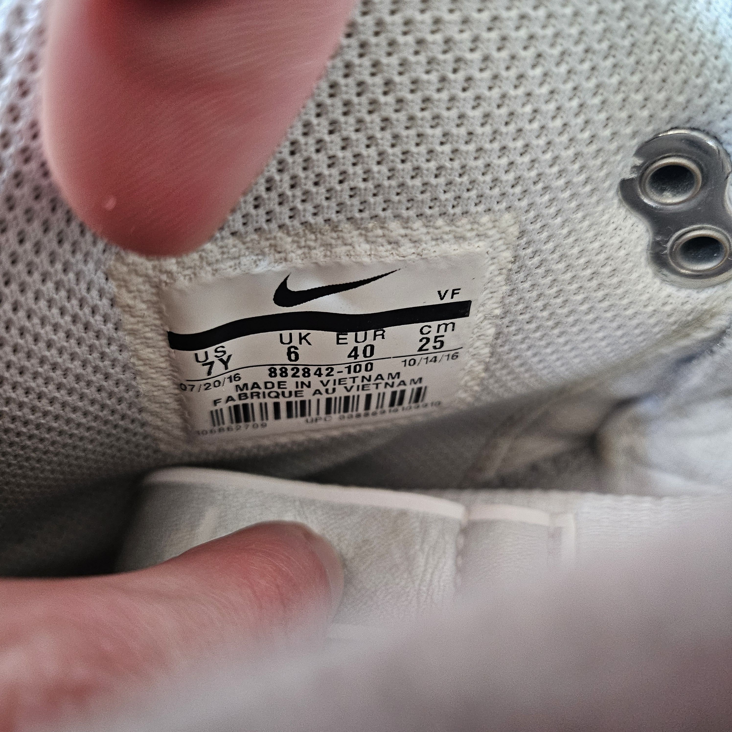 Nike Nike Air Force 1 "LF1 Duckboot Triple White" Size US 7 / EU 40 - 8 Thumbnail
