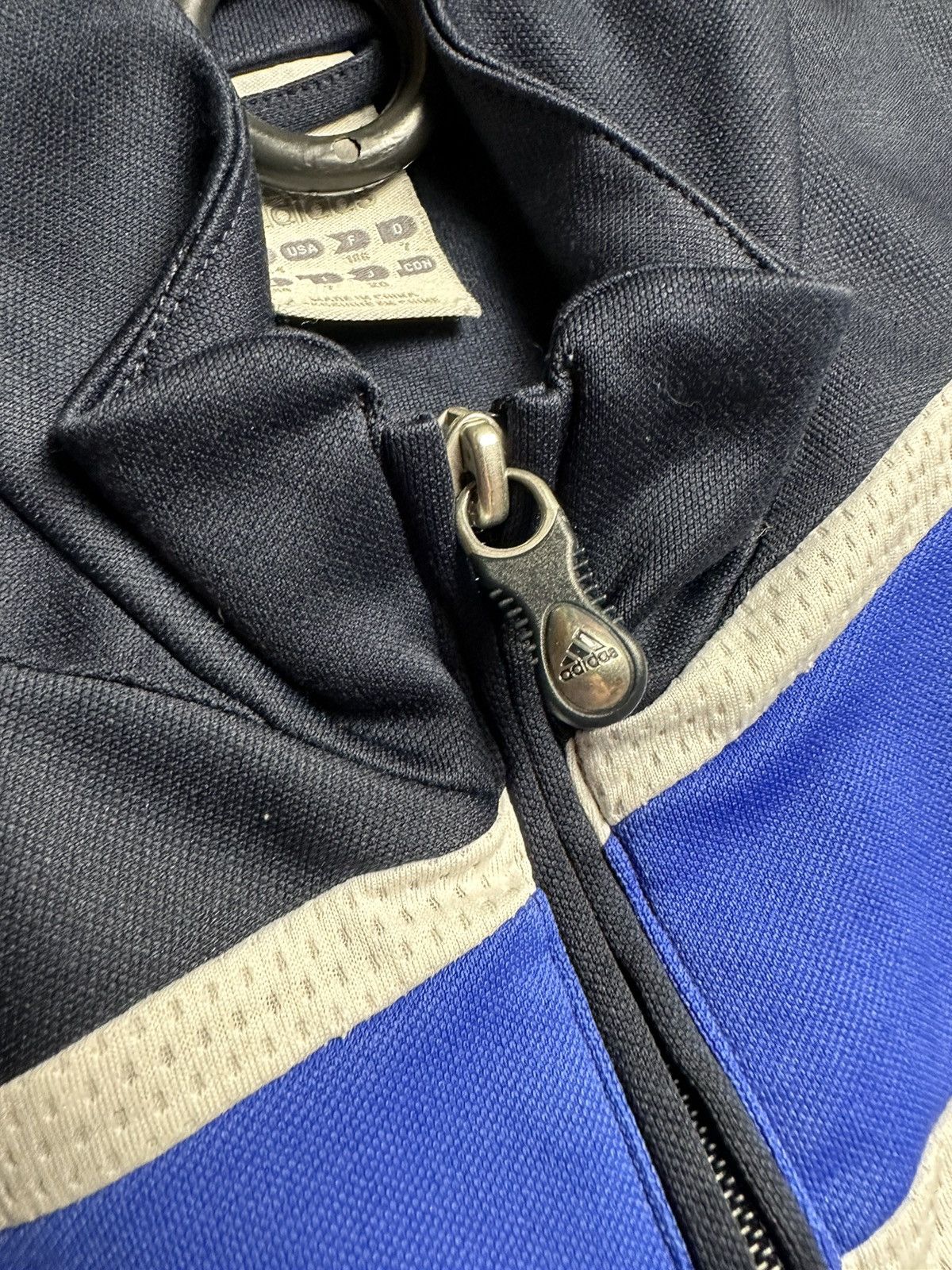 Adidas Vintage adidas Chelsea soccer sweatshirt size L Samsung Size US L / EU 52-54 / 3 - 9 Thumbnail