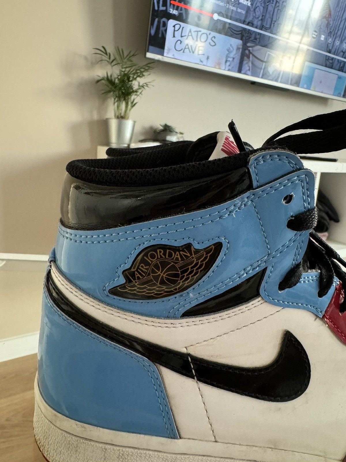 Jordan Brand Jordan 1 Retro High Fearless UNC Chicago Size US 8.5 / EU 41-42 - 2 Thumbnail