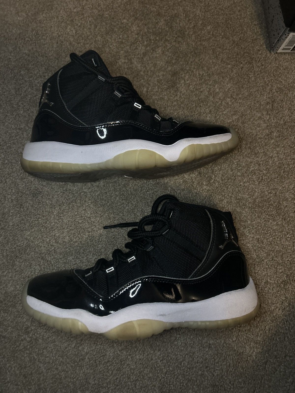 Jordan Brand Air Jordan 11 Retro (GS) Size US 6 / EU 39 - 7 Thumbnail