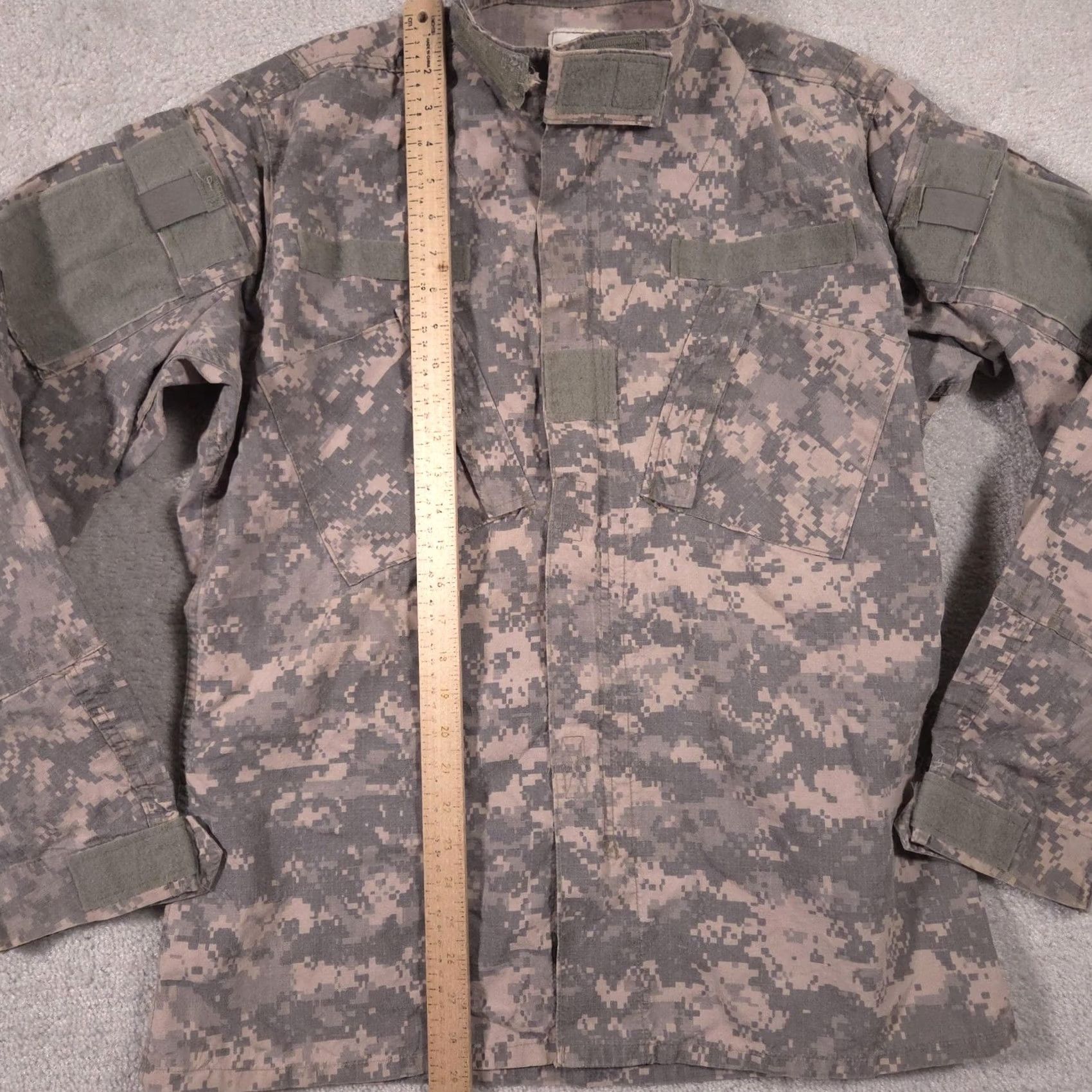 Vintage VINTAGE US Army ACU Jacket Mens Medium Long Gray Digital Camo Combat UCP Field Uniform Size US M / EU 48-50 / 2 - 5 Thumbnail