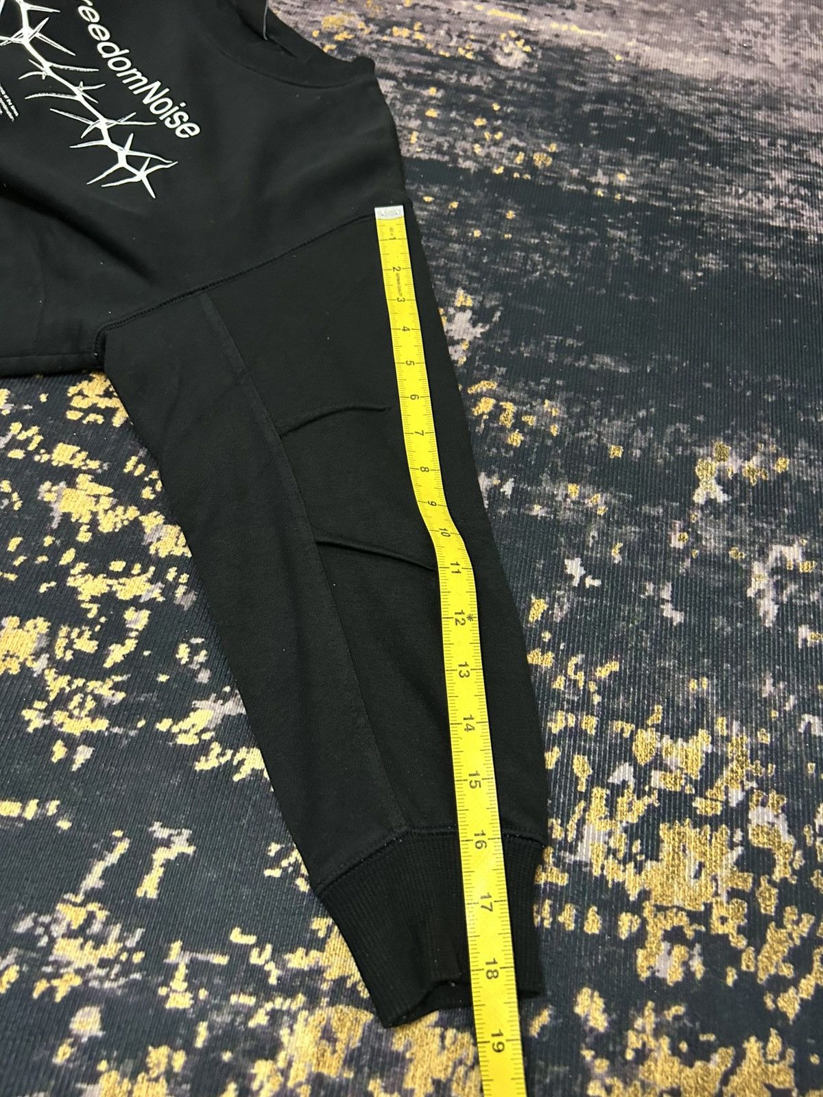Undercover GU X Undercover Freedom Noise Sweatshirt Size US S / EU 44-46 / 1 - 13 Thumbnail